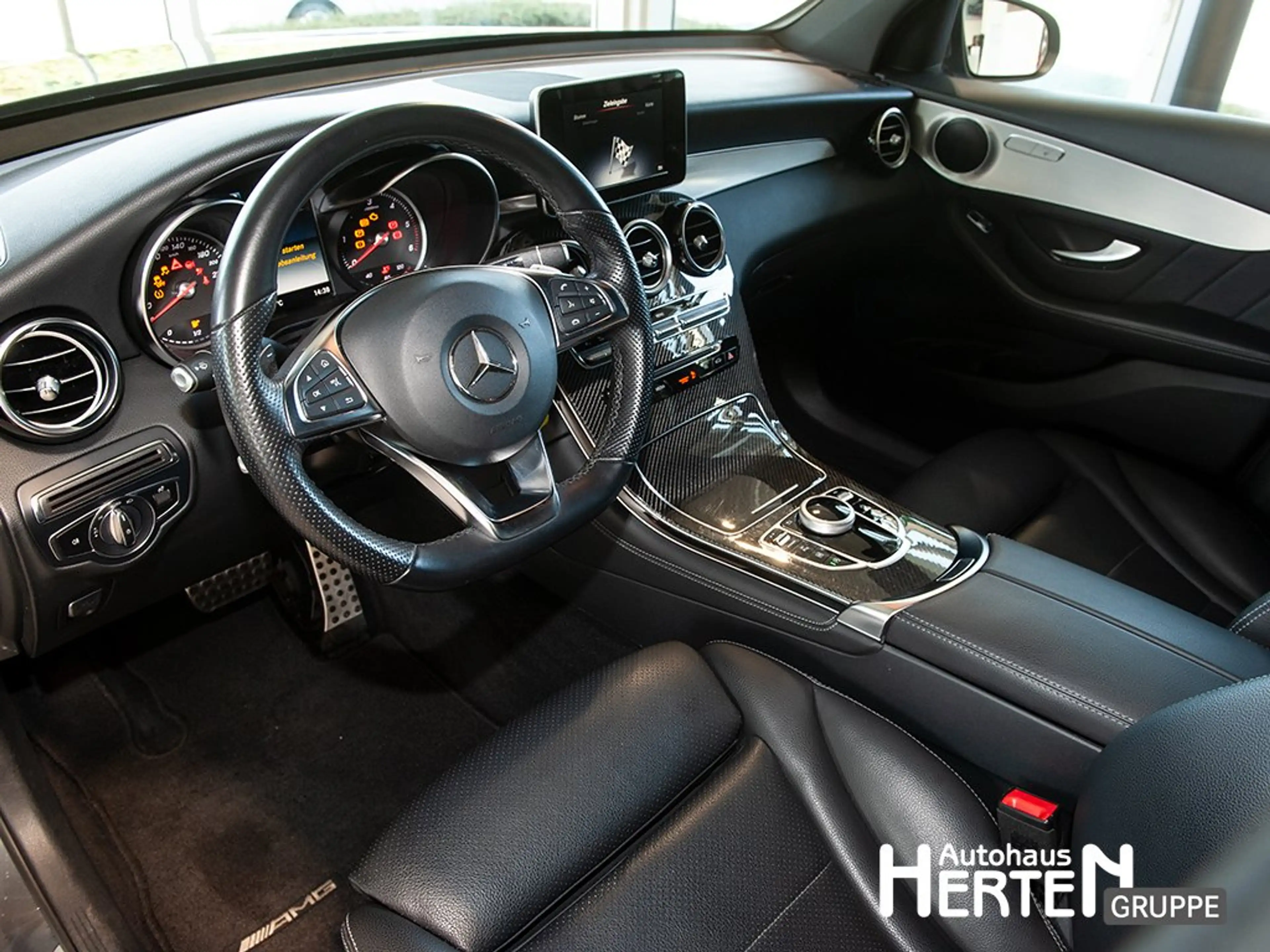 Mercedes-Benz GLC 250 d 4M AMG+AHK+TOTWINKEL+RÜCKFAHRKAMERA — photo 8