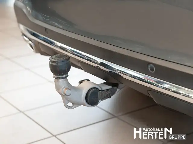 Mercedes-Benz GLC view 15