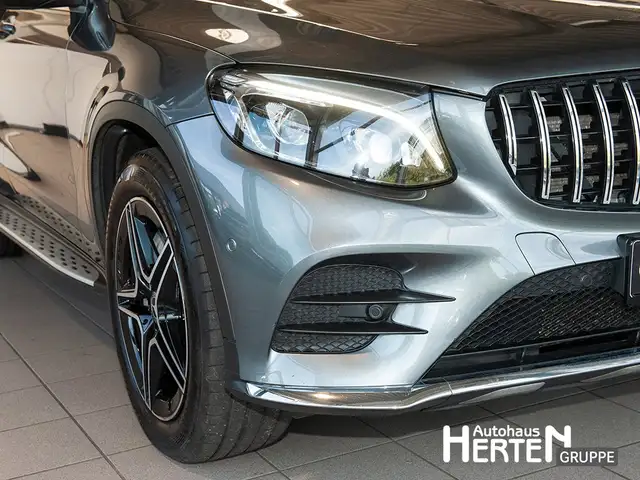 Mercedes-Benz GLC view 12