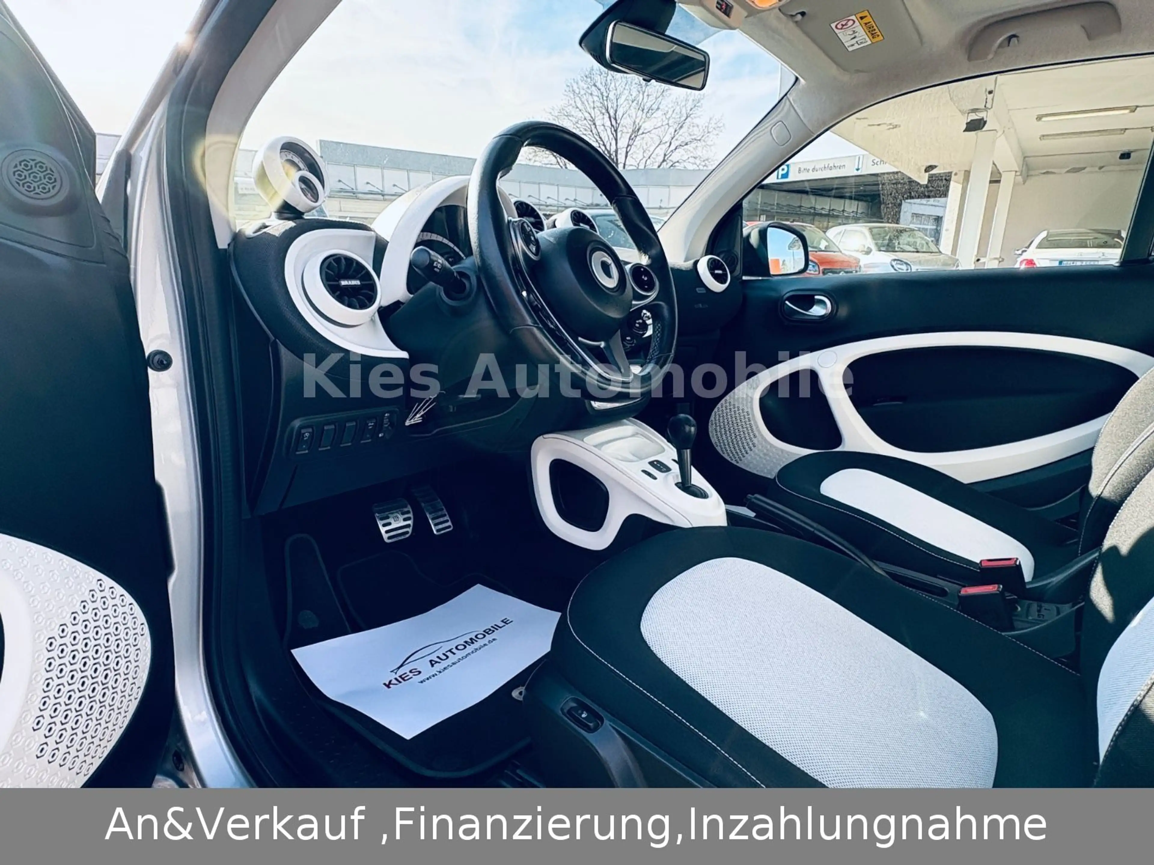 smart forTwo Passion 90Ps AUTOM/PANO/SITZH/NAVI/SPORT — photo 9