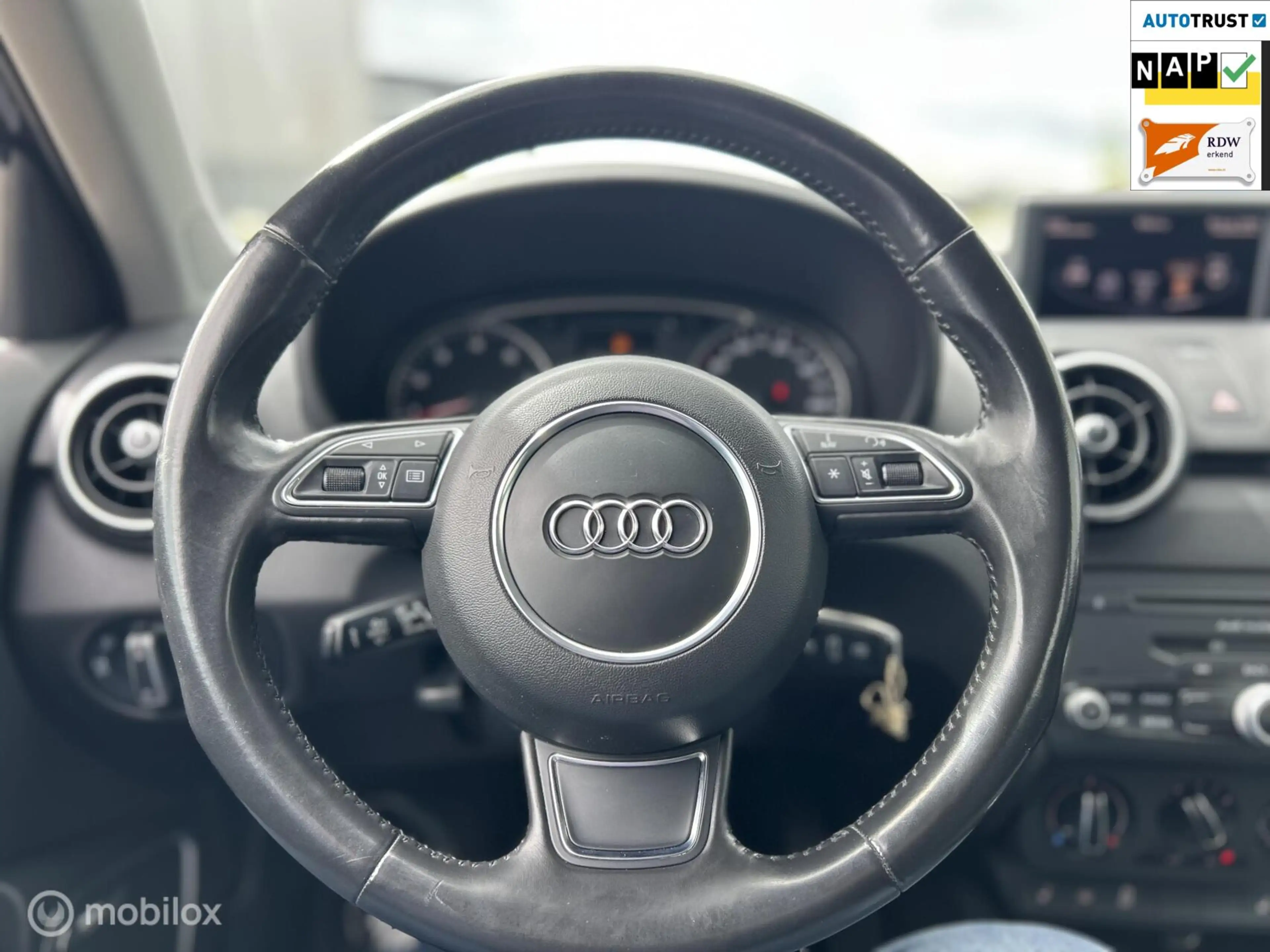 Audi A1 Sportback 1.2 TFSI Attraction|APK|CRUISE CON|BOEKJ — photo 11