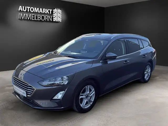 Ford Focus view 4