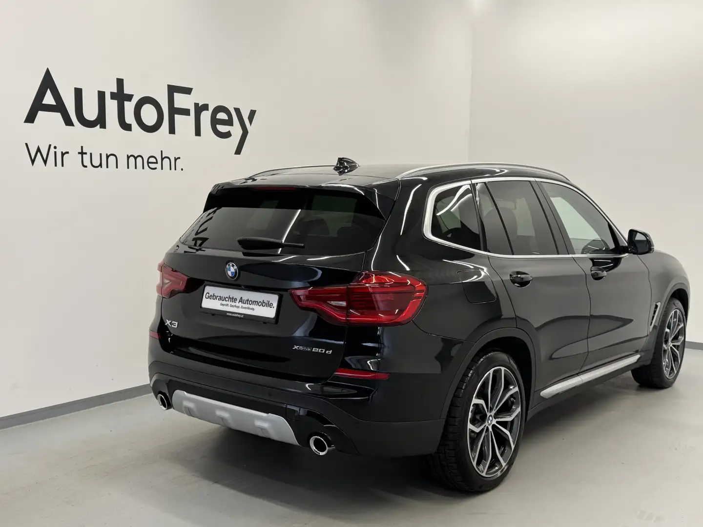 BMW X3 xDrive20d Schwarz - 2