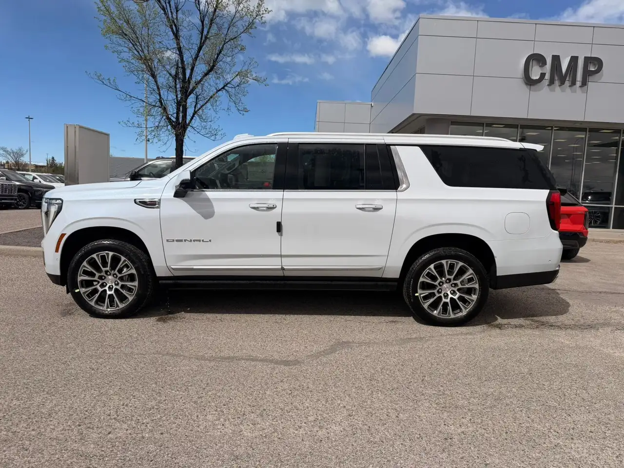 GMC Yukon снимка GMC Yukon
