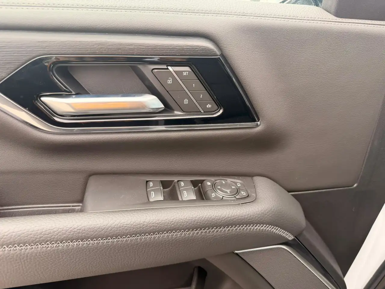 GMC Yukon снимка GMC Yukon
