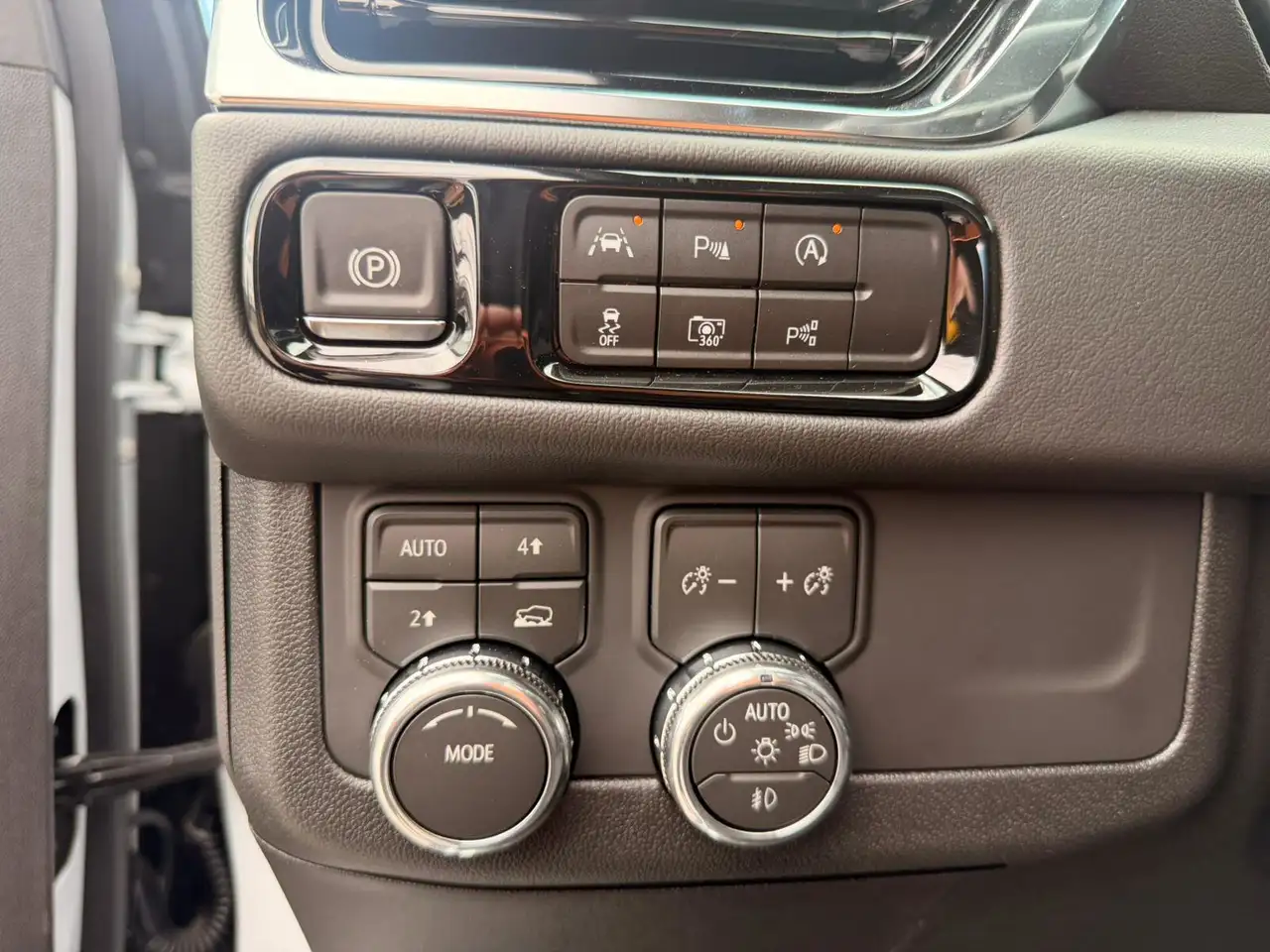 GMC Yukon снимка GMC Yukon