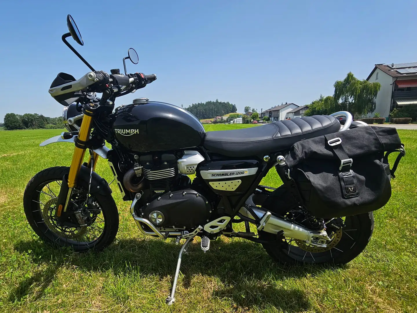 Triumph Scrambler 1200 XE Negru - 1