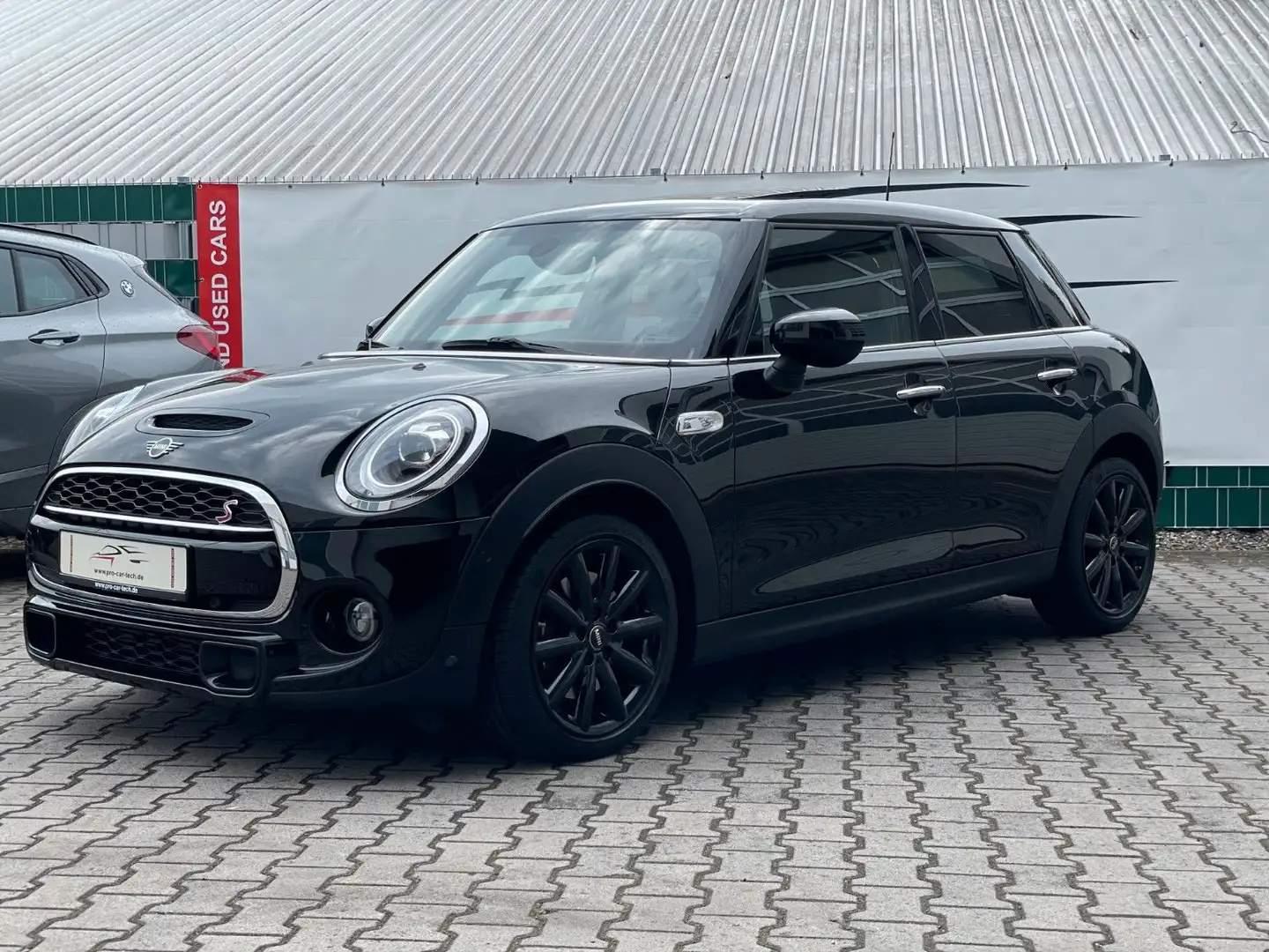 MINI Cooper S |Leder|Navi|LED|HarmanKardon|Panorama| Fekete - 2
