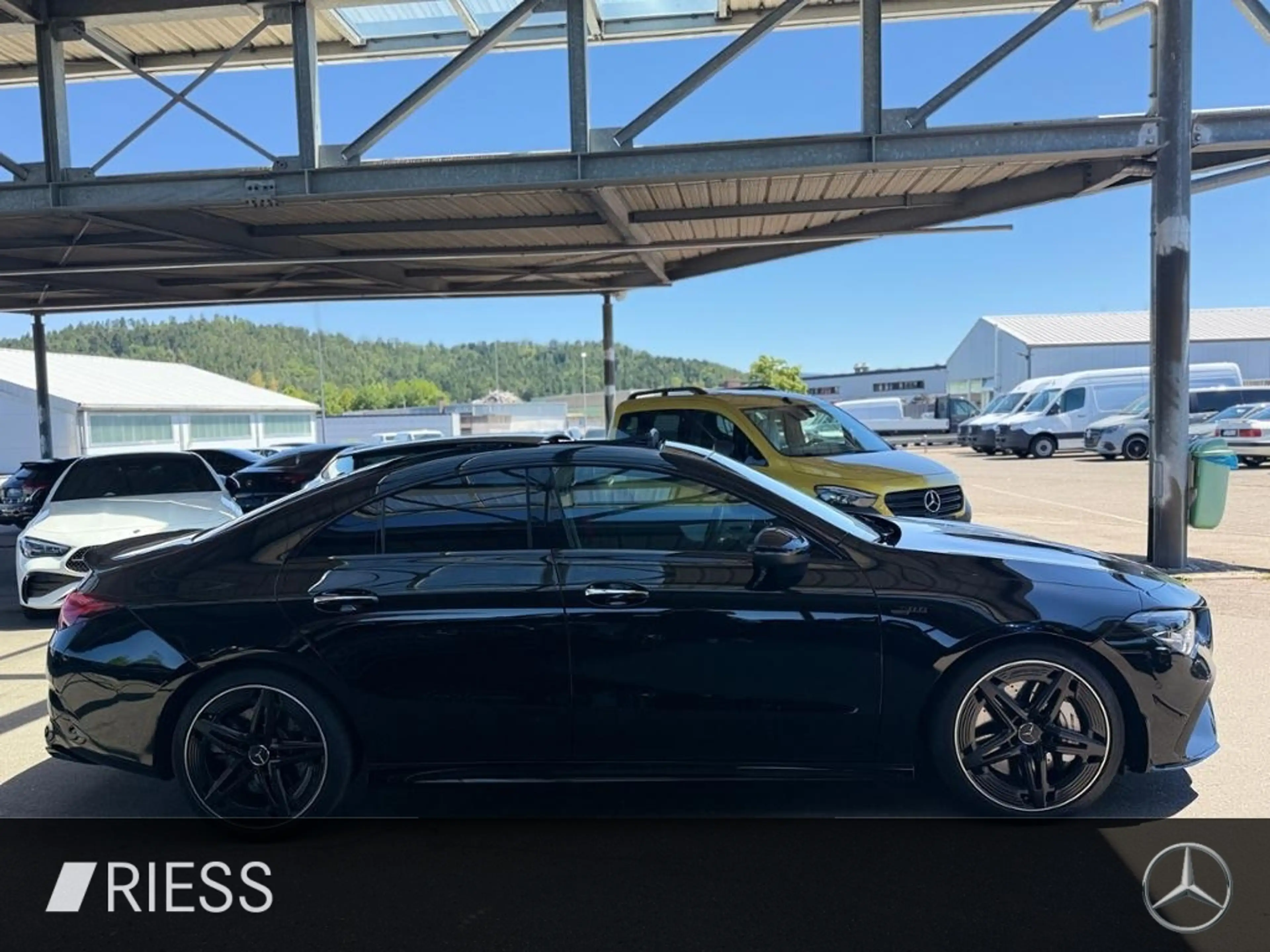 Mercedes-Benz CLA 35 AMG 4MATIC Coupé PANO BURM AERO NGHT II — photo 11