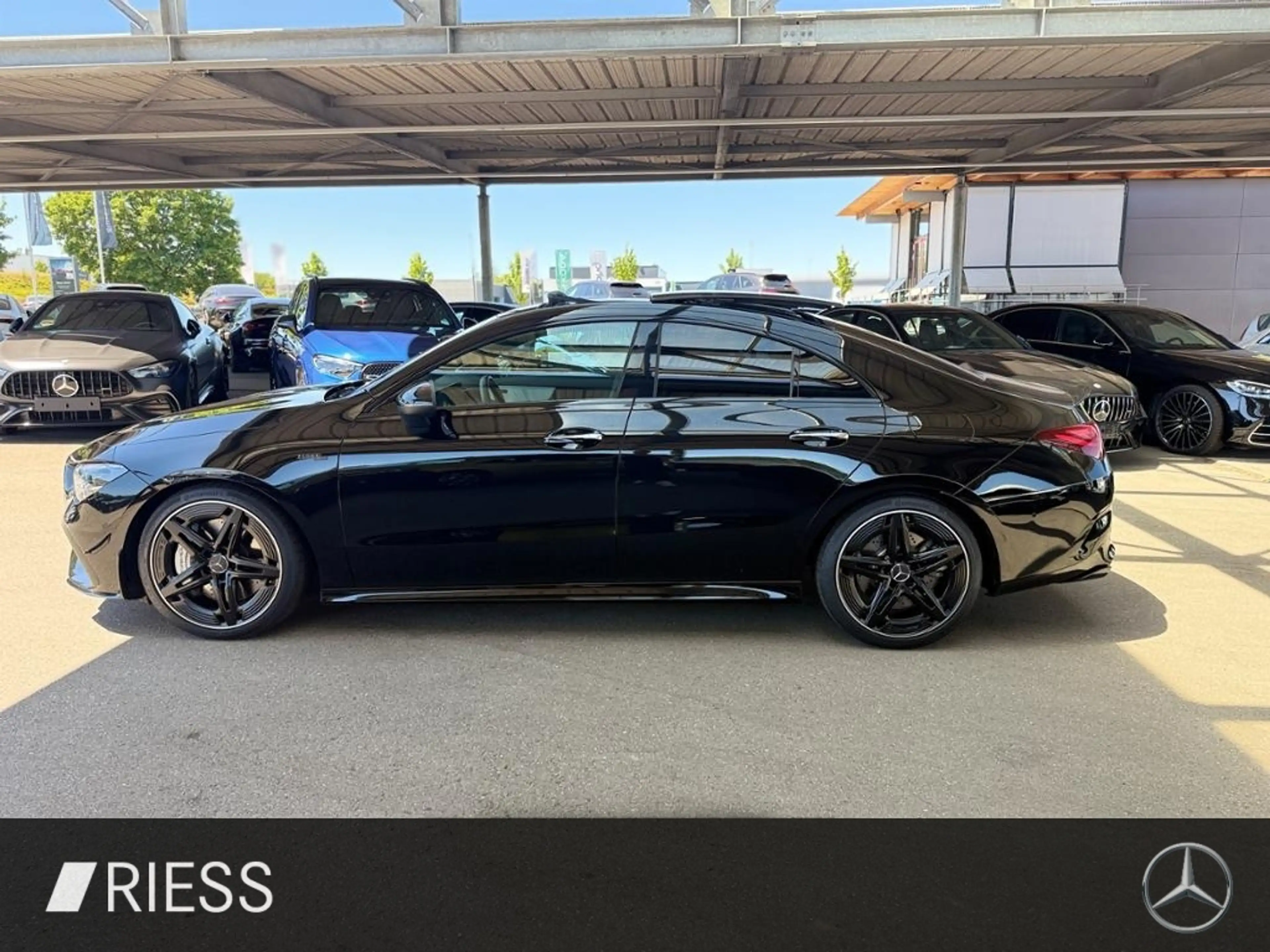 Mercedes-Benz CLA 35 AMG 4MATIC Coupé PANO BURM AERO NGHT II — photo 3