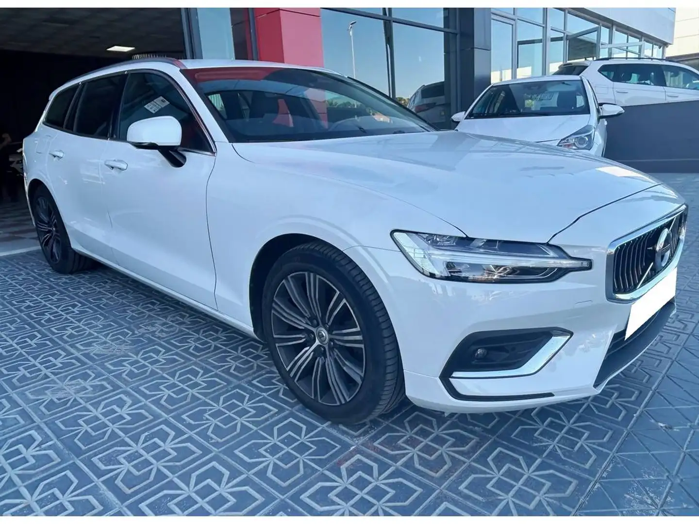 Volvo V60 B4 Inscription Aut. Weiß - 1