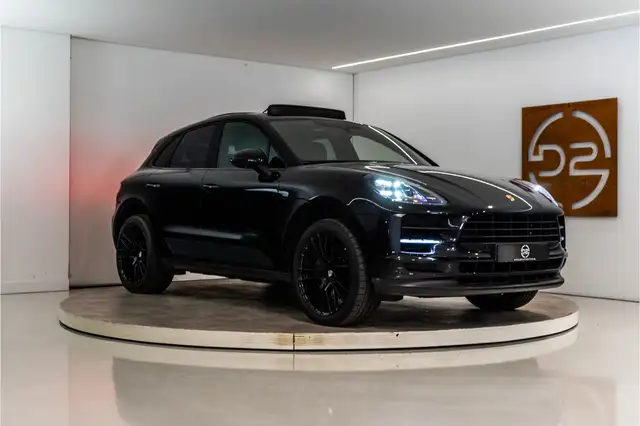 Porsche Macan view 7
