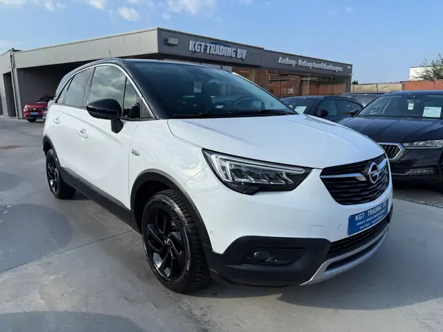 Opel Crossland view 3