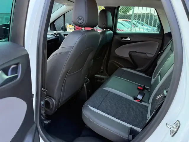 Opel Crossland view 15