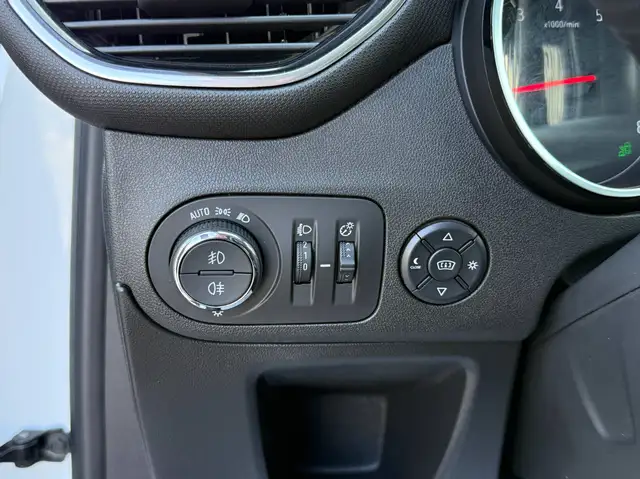 Opel Crossland X view 17