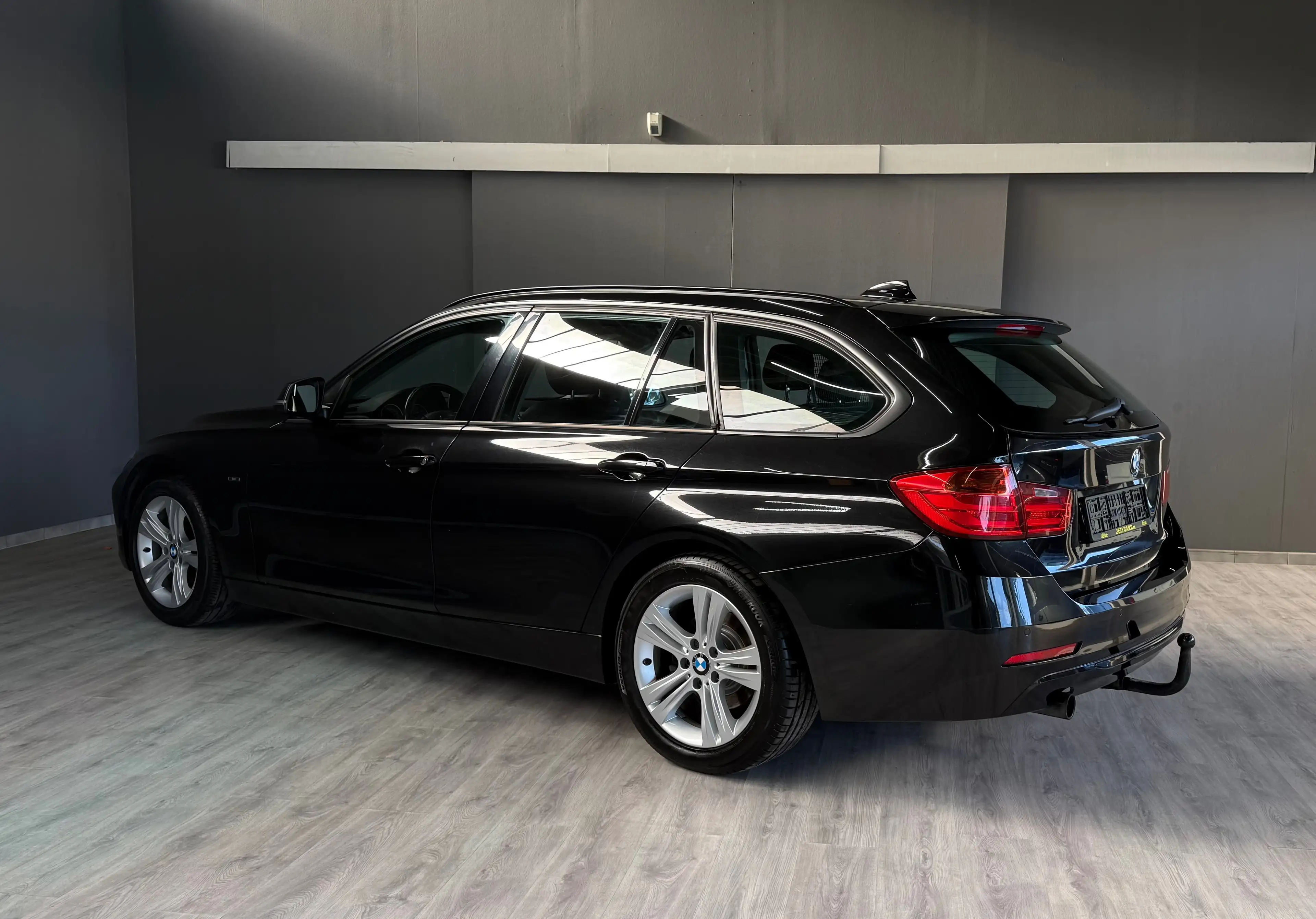 BMW 316 Touring 316i Sport Line — photo 4