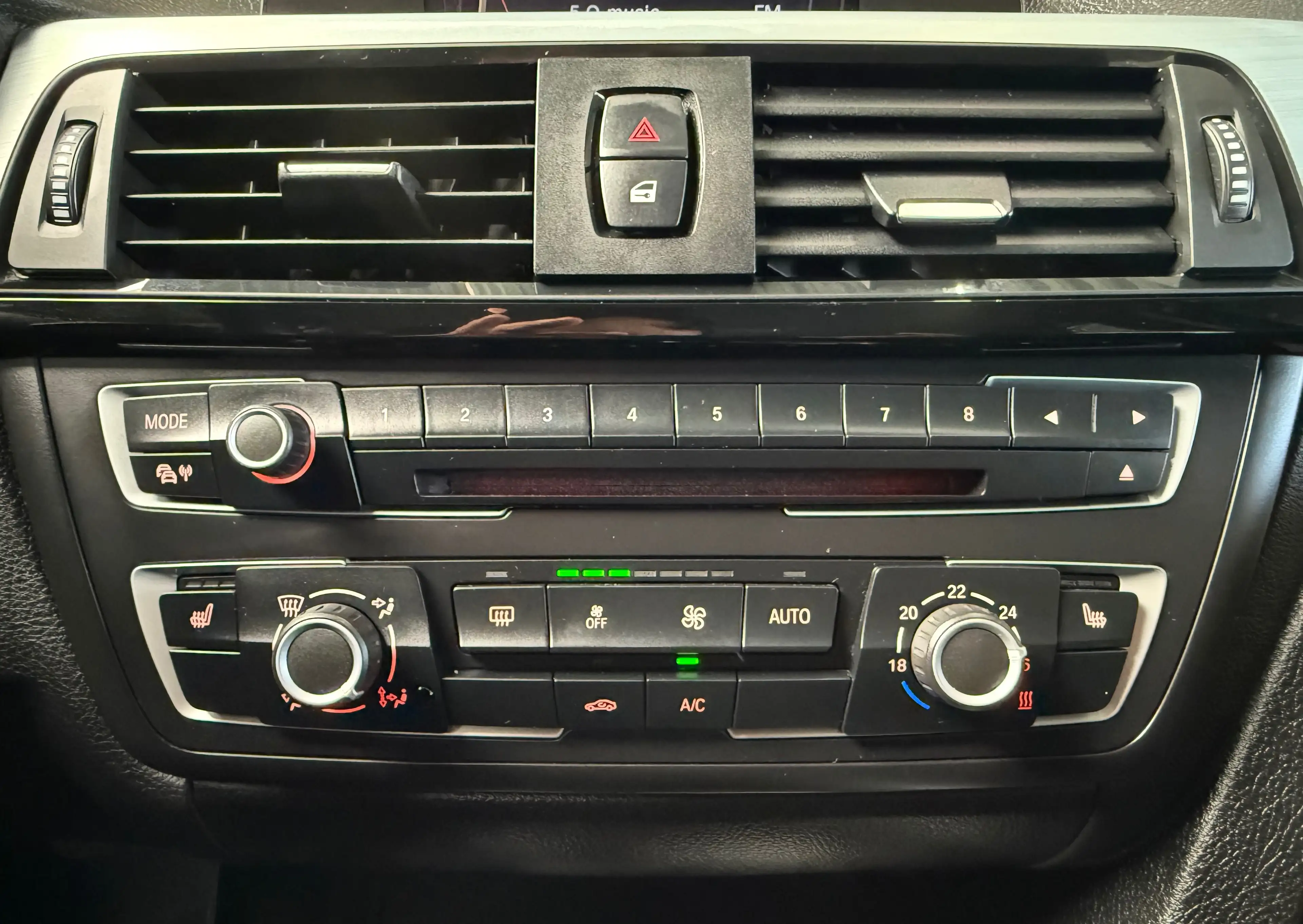 BMW 316 Touring 316i Sport Line — photo 10