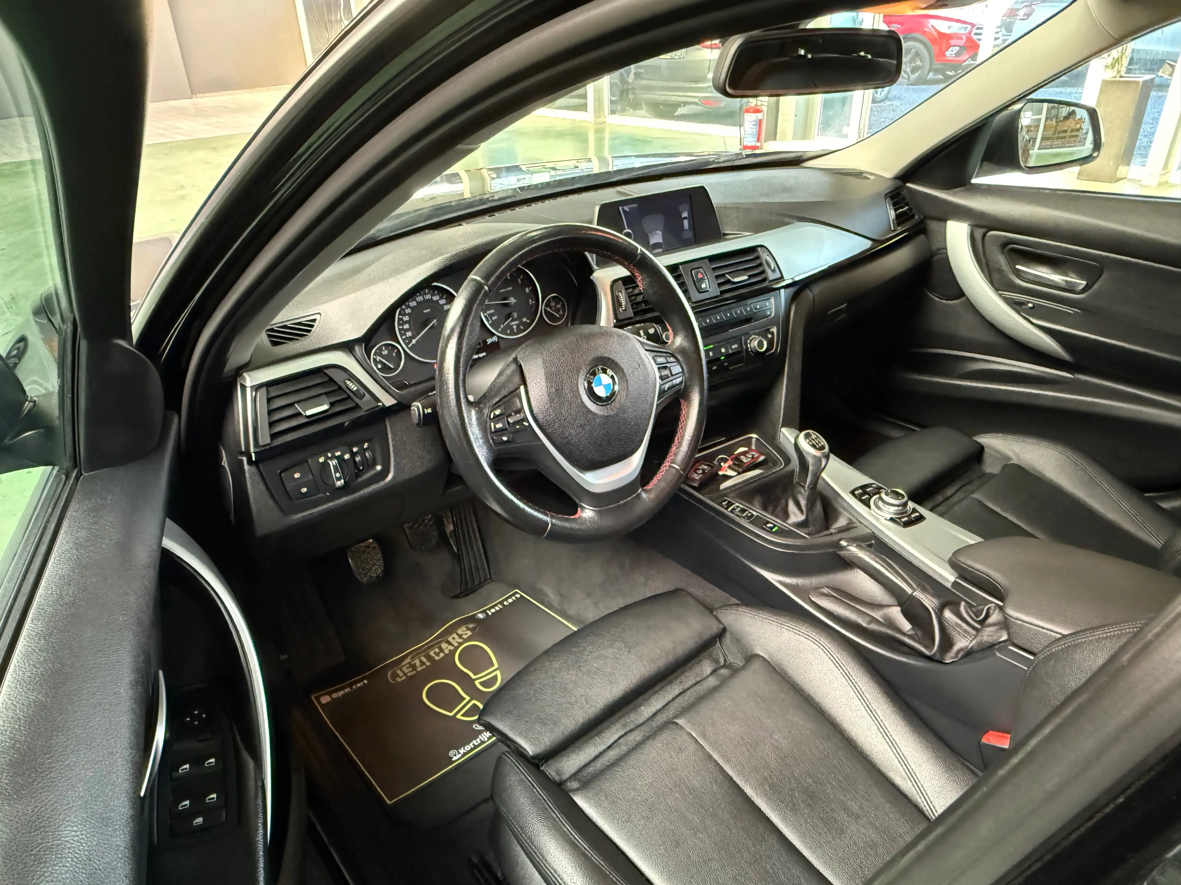 BMW 316 Touring 316i Sport Line — photo 5