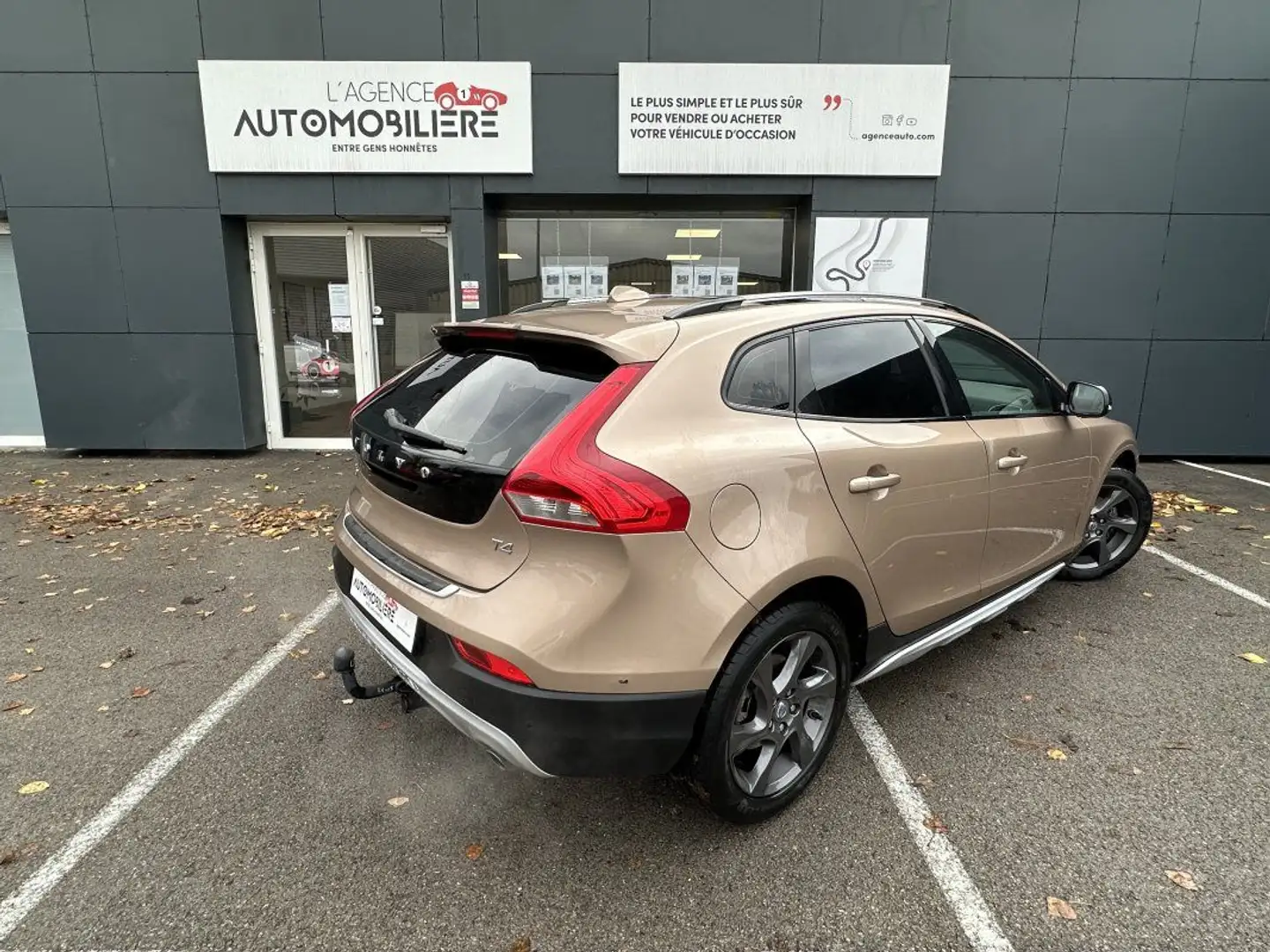 Volvo V40 Cross Country T4 1.6 180cv BVA Xénium Bronze - 2