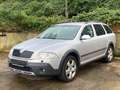 Skoda Octavia 2.0 FSI Scout 4X4 SHZ|Klimaaut.|Temp. Silber - thumbnail 3