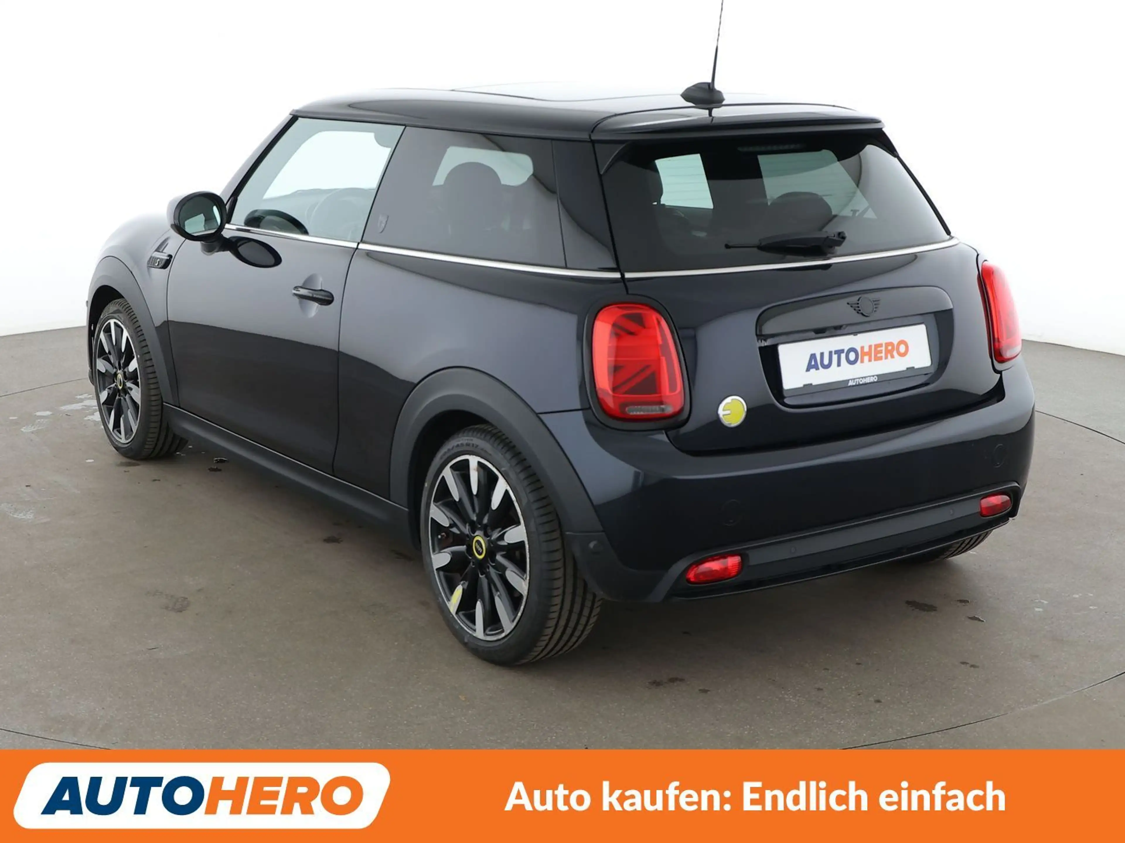 MINI Cooper SE Cooper SE Yours Trim — photo 4