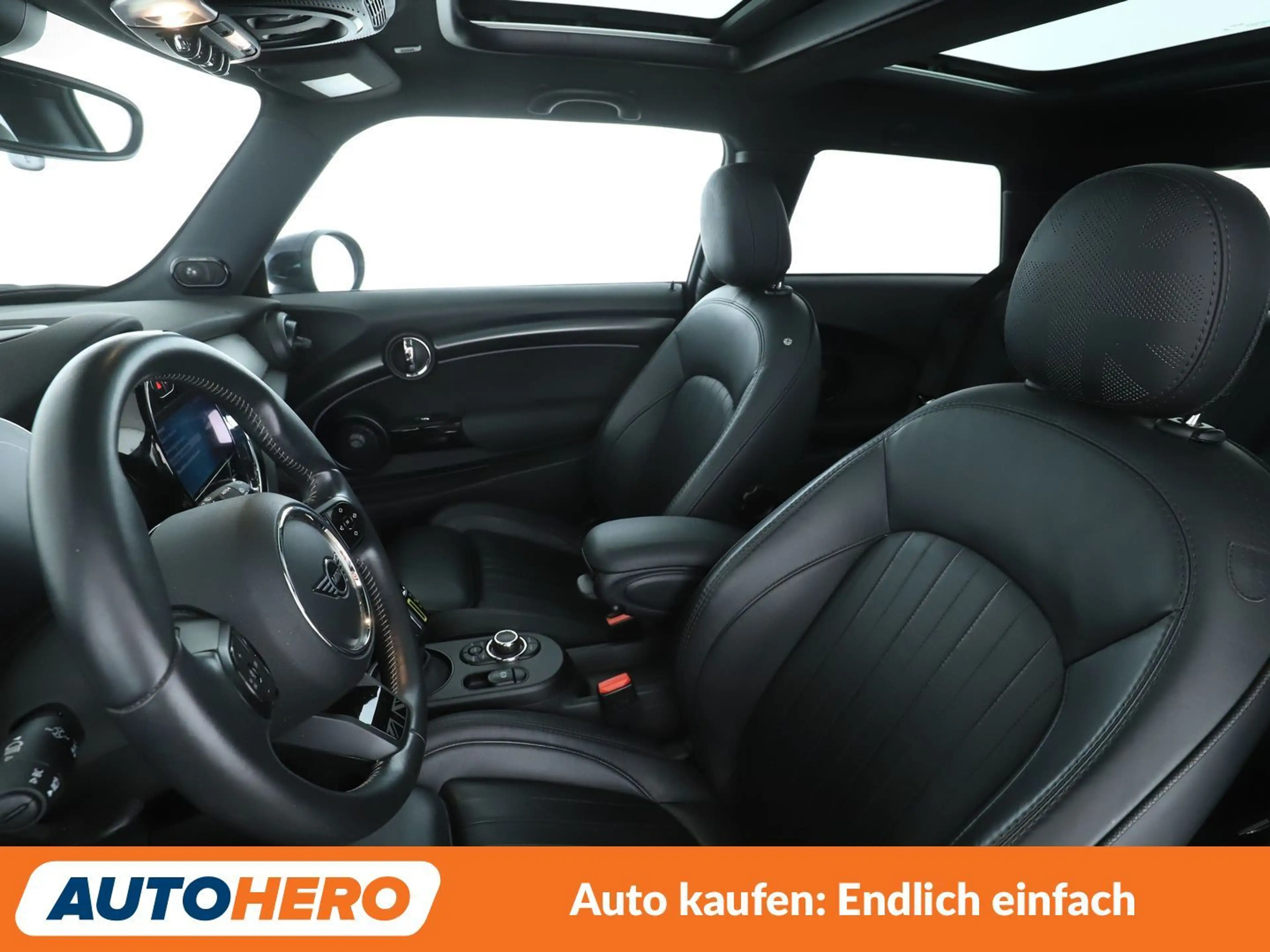MINI Cooper SE Cooper SE Yours Trim — photo 10