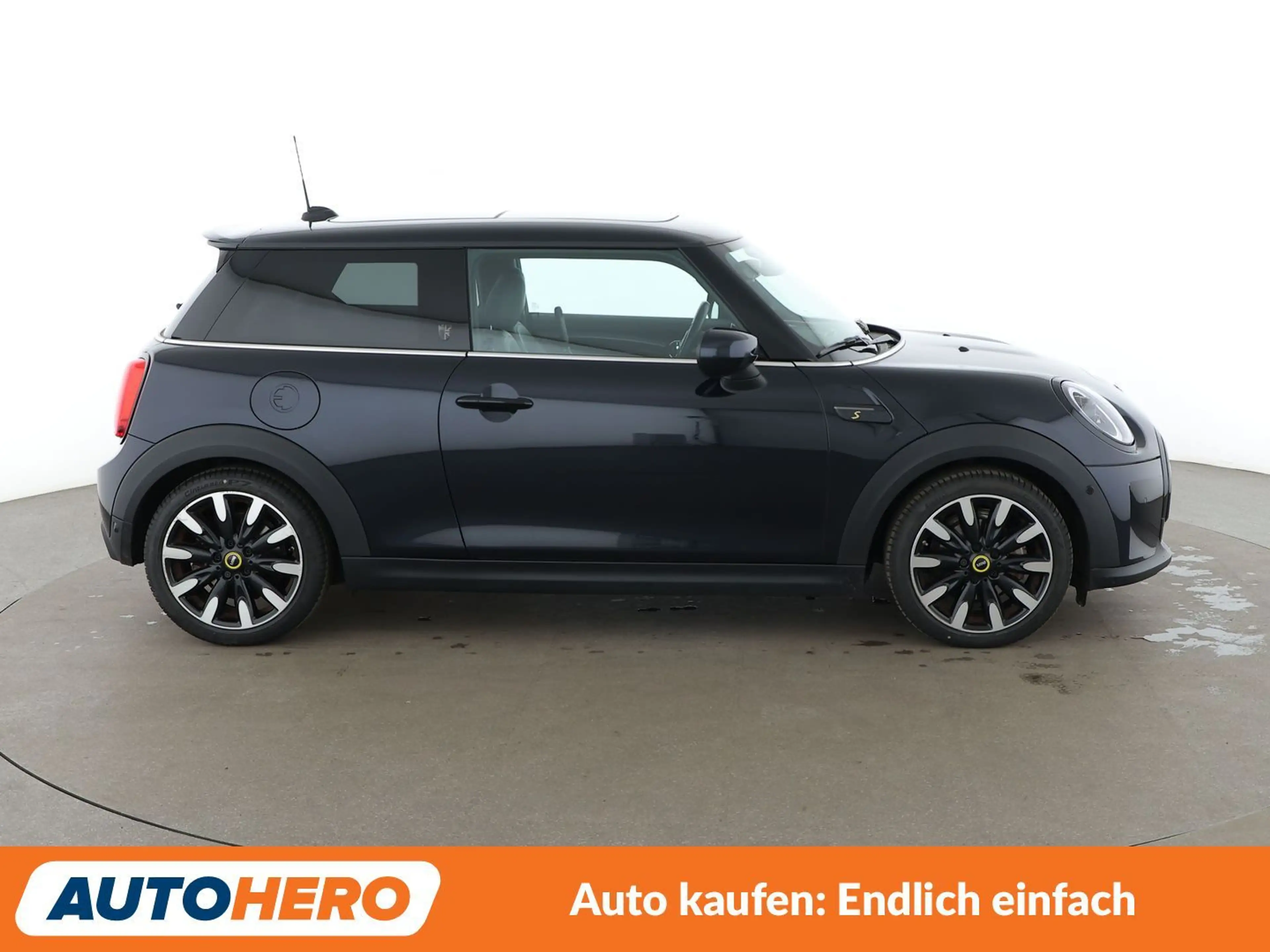 MINI Cooper SE Cooper SE Yours Trim — photo 7