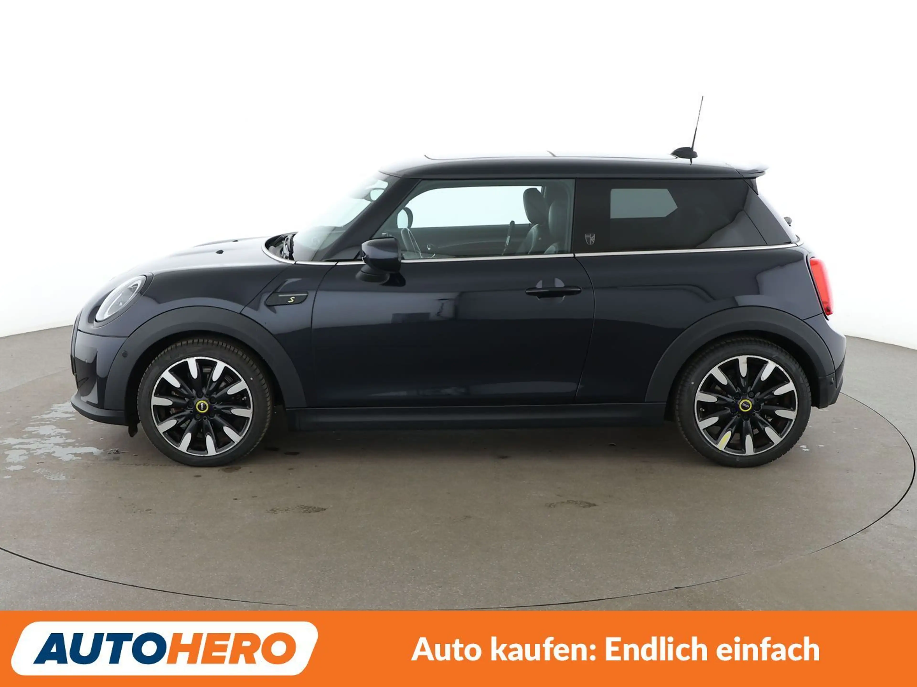 MINI Cooper SE Cooper SE Yours Trim — photo 3