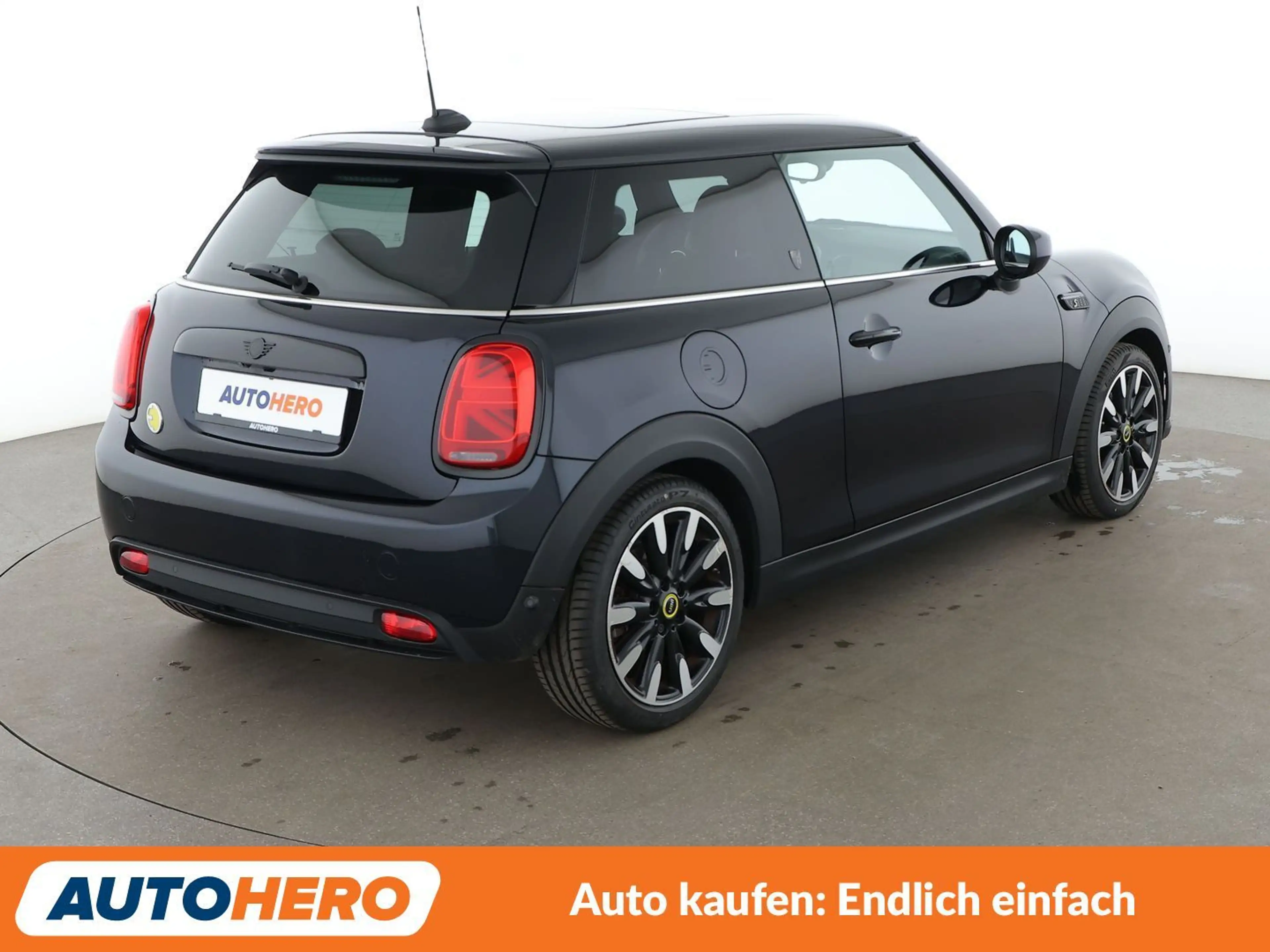 MINI Cooper SE Cooper SE Yours Trim — photo 6