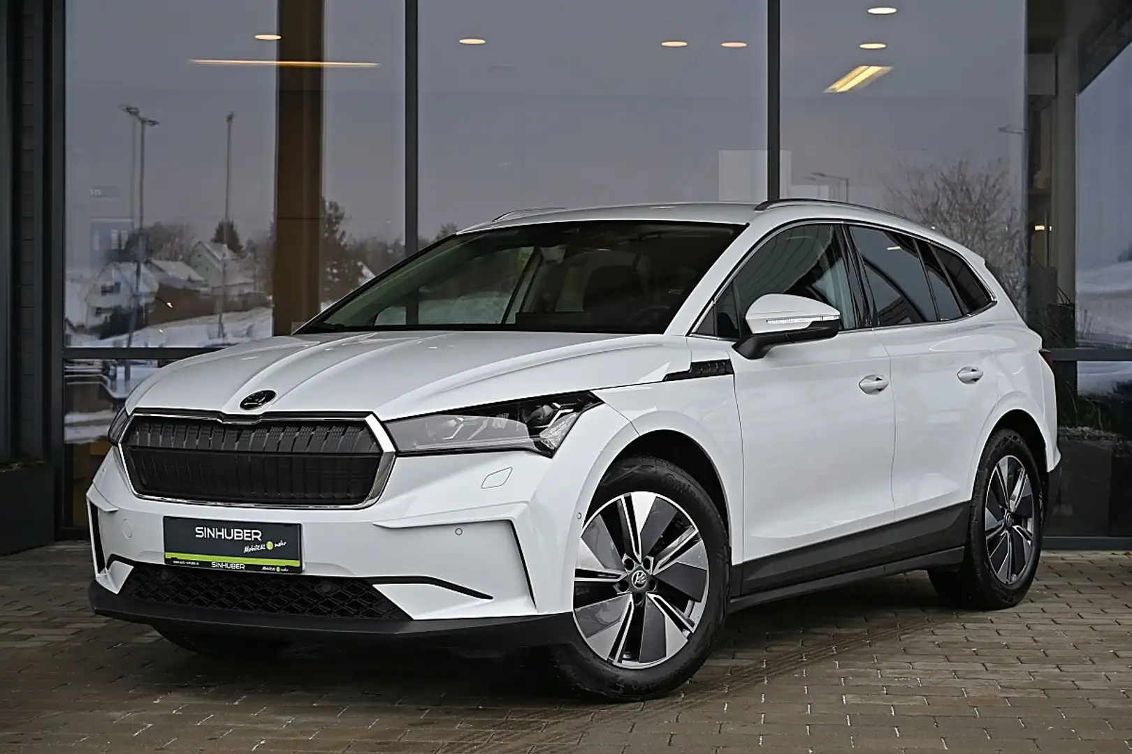 Skoda Enyaq iV 80 82kWh ACC, AHK schwenkbar, MatrixLED, eSi... Weiß - 1