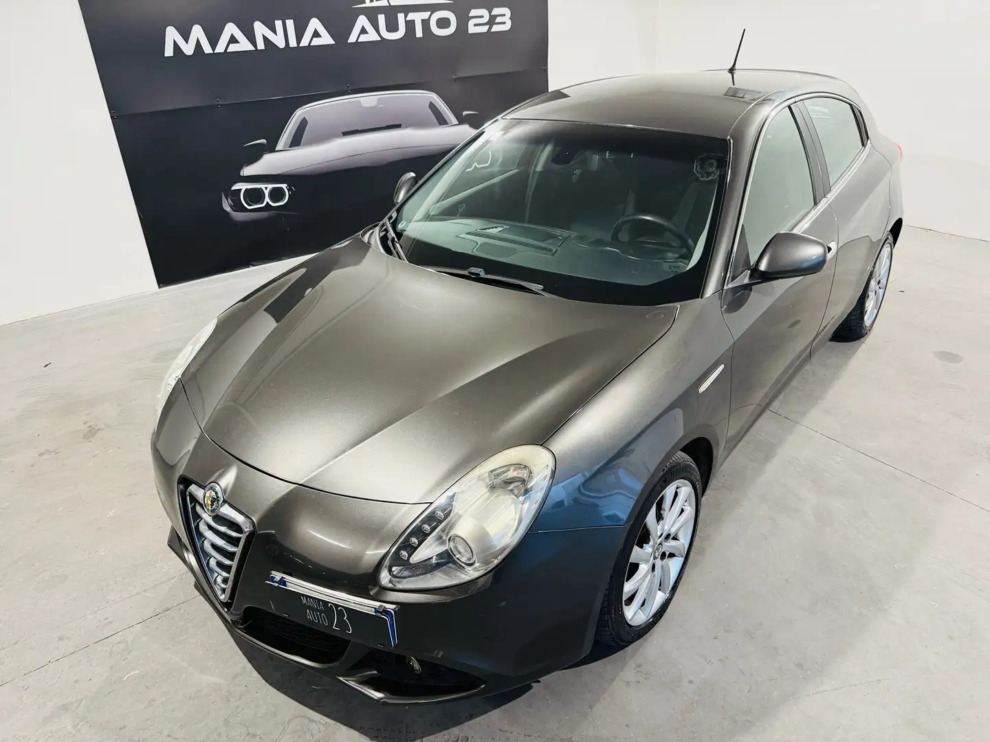 Alfa Romeo Giulietta Giulietta 1.6 jtdm(2)*105 CV*NEOPATENTATI* Grijs - 2