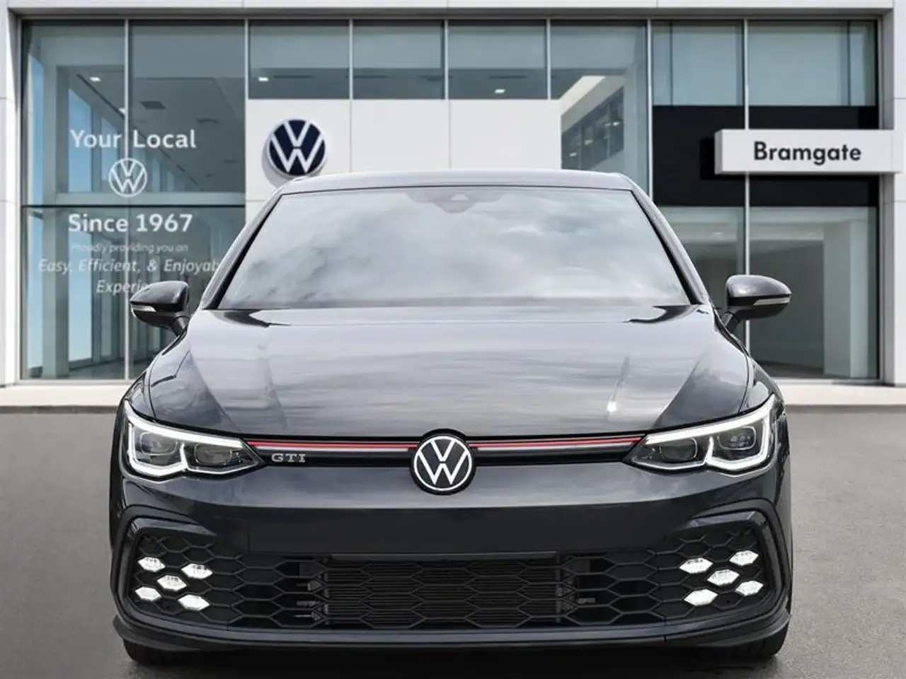 Volkswagen Golf GTI снимка Volkswagen Golf GTI