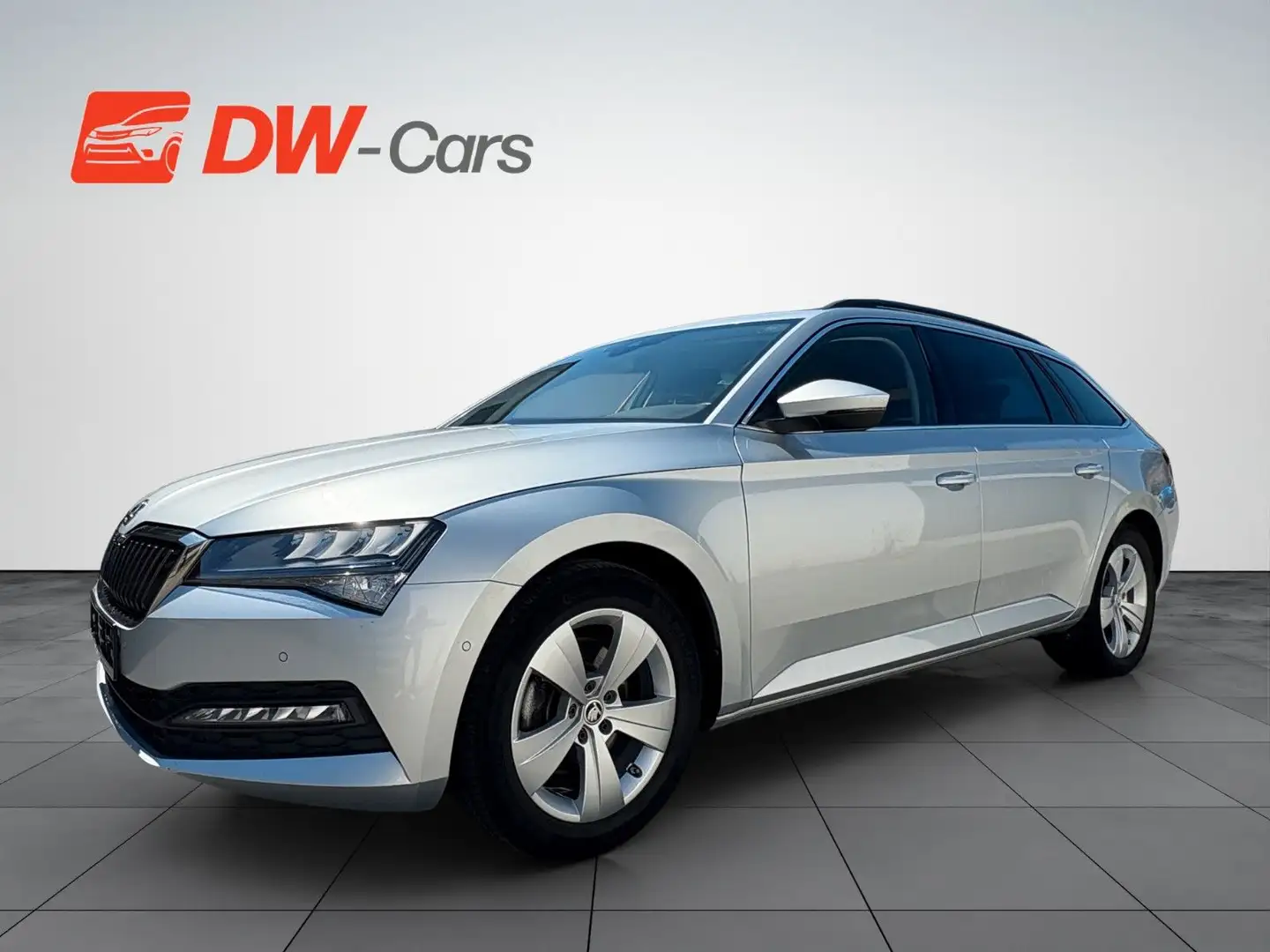Skoda Superb Combi Ambition LED AHK 1.Hand DSG Navi Silber - 1