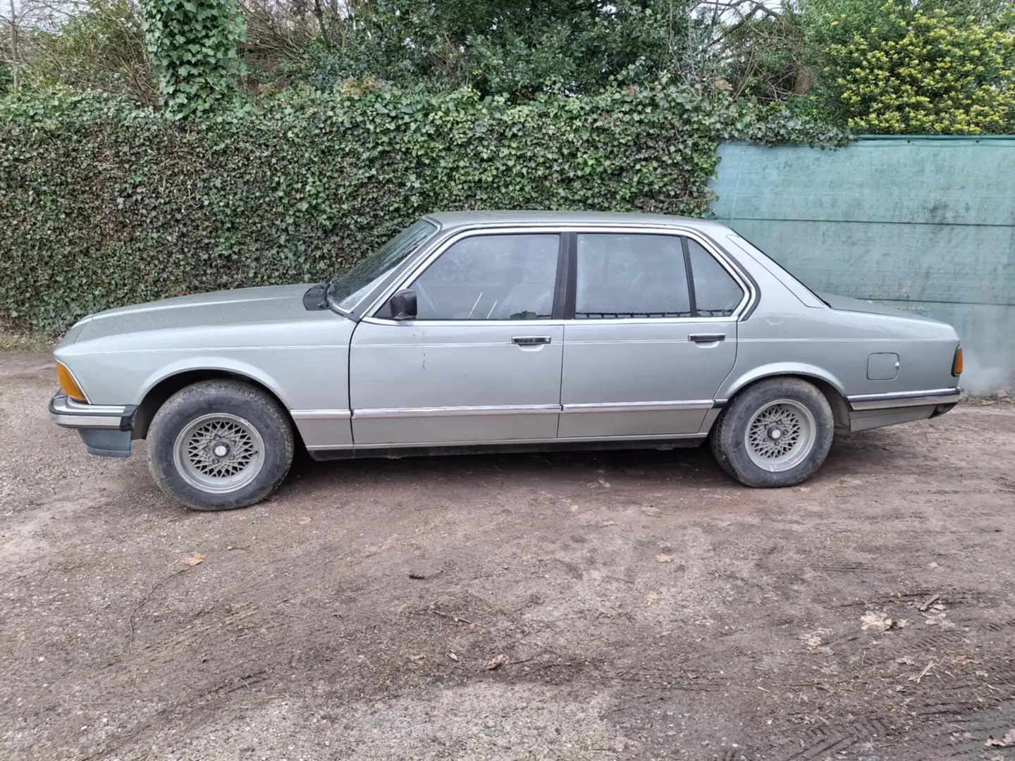 BMW 728 i - 2