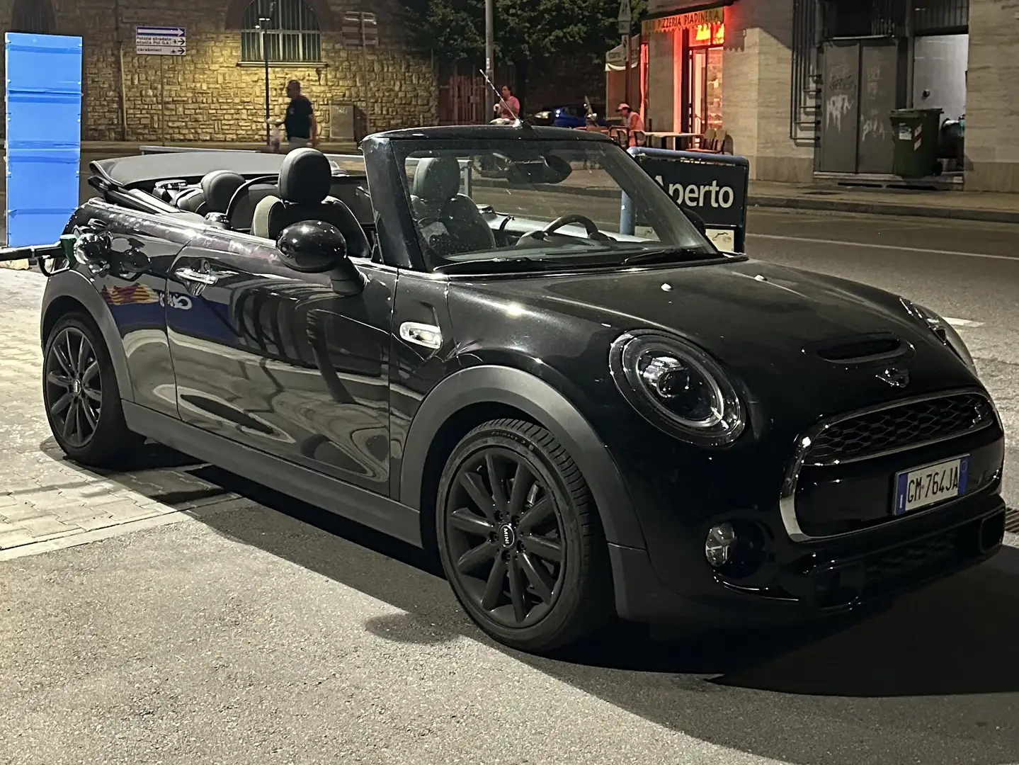 MINI Cooper S Cabrio Mini IV F57 2018 Cabrio 2.0 Černá - 1