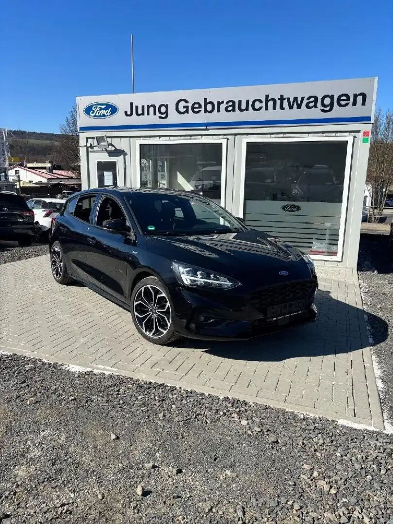 Ford Focus Lim. ST-Line Schwarz - 1