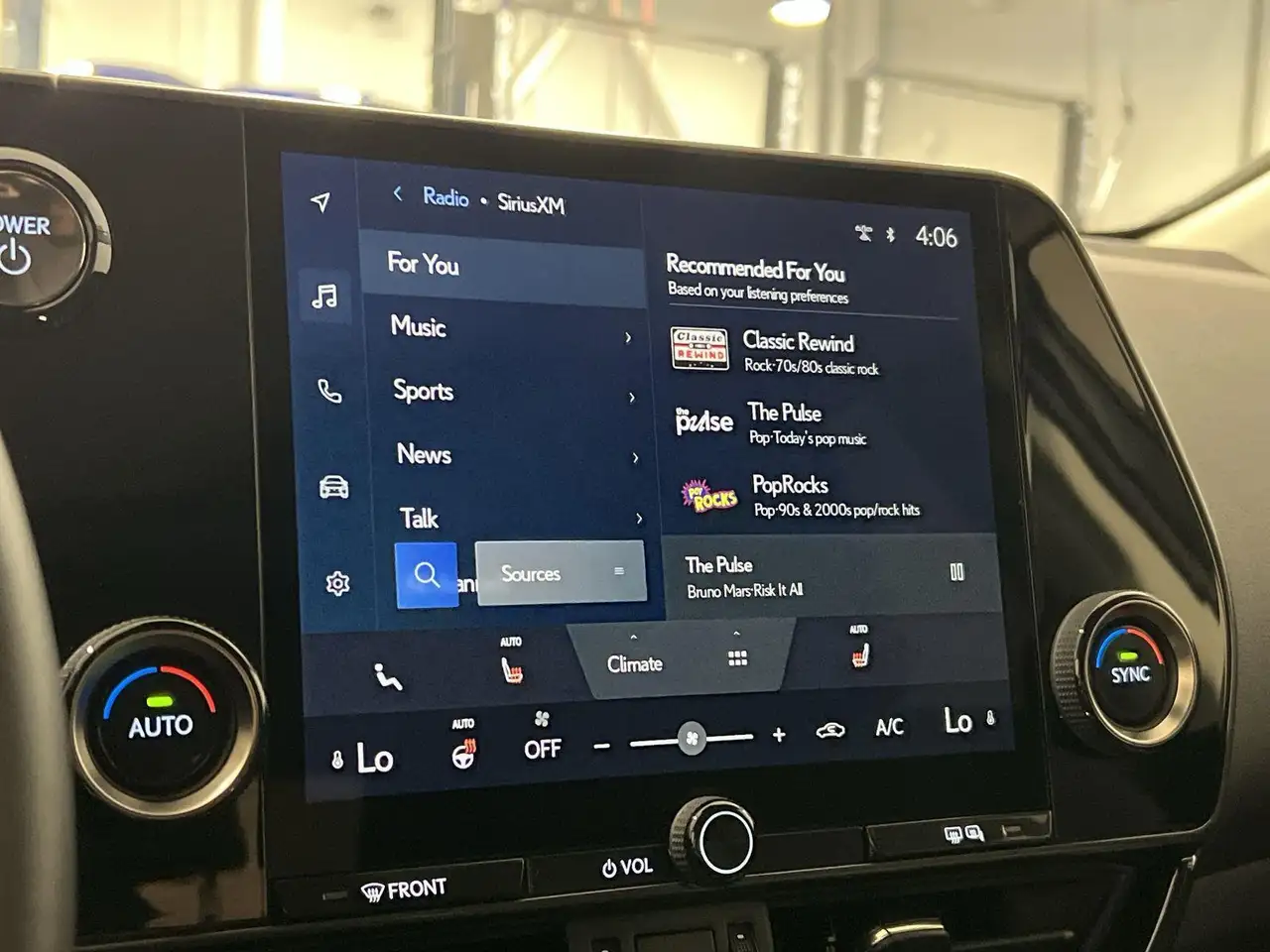 Lexus NX снимка Lexus NX