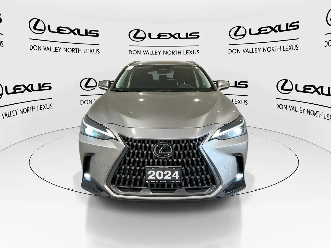 Lexus NX снимка Lexus NX