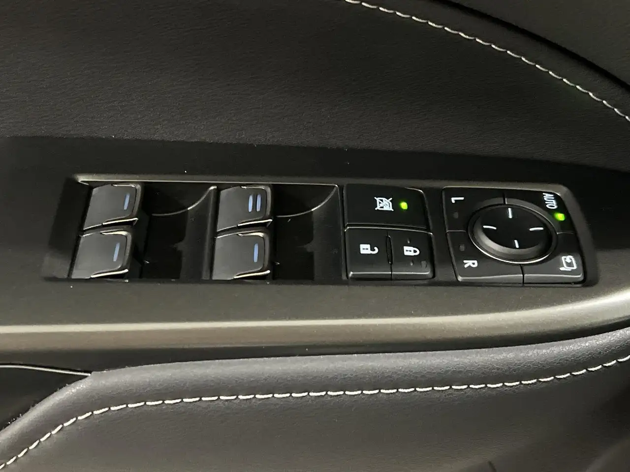 Lexus NX снимка Lexus NX