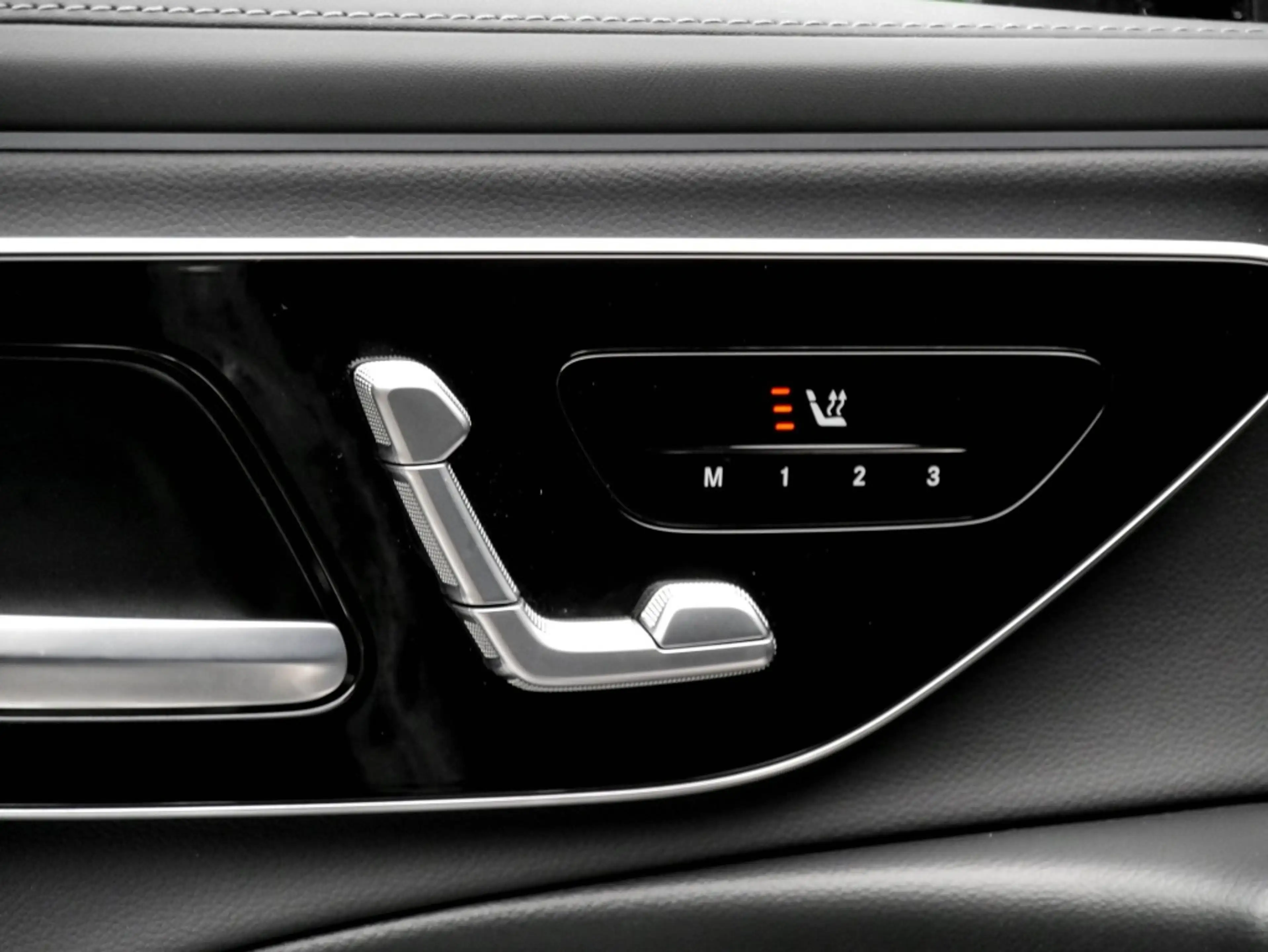 Mercedes-Benz E 220 d 4M AMG-Sport/Pano/Super/360/Burm/DIGITAL — photo 14