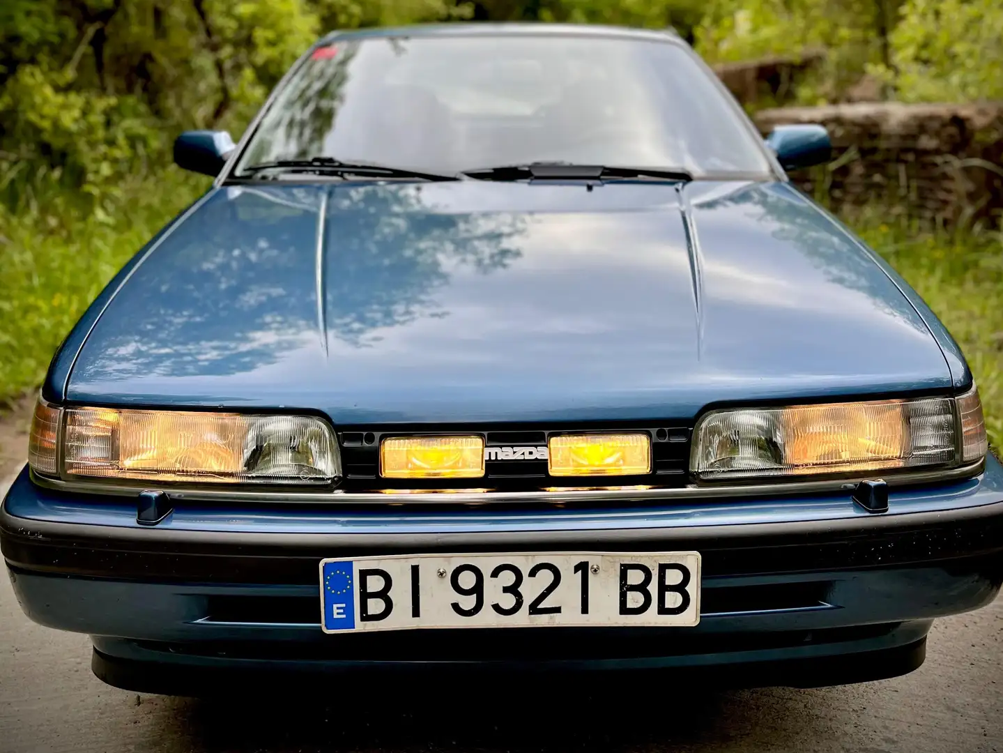 Mazda 626 626 Hatchback 2.0i 16v Blau - 1