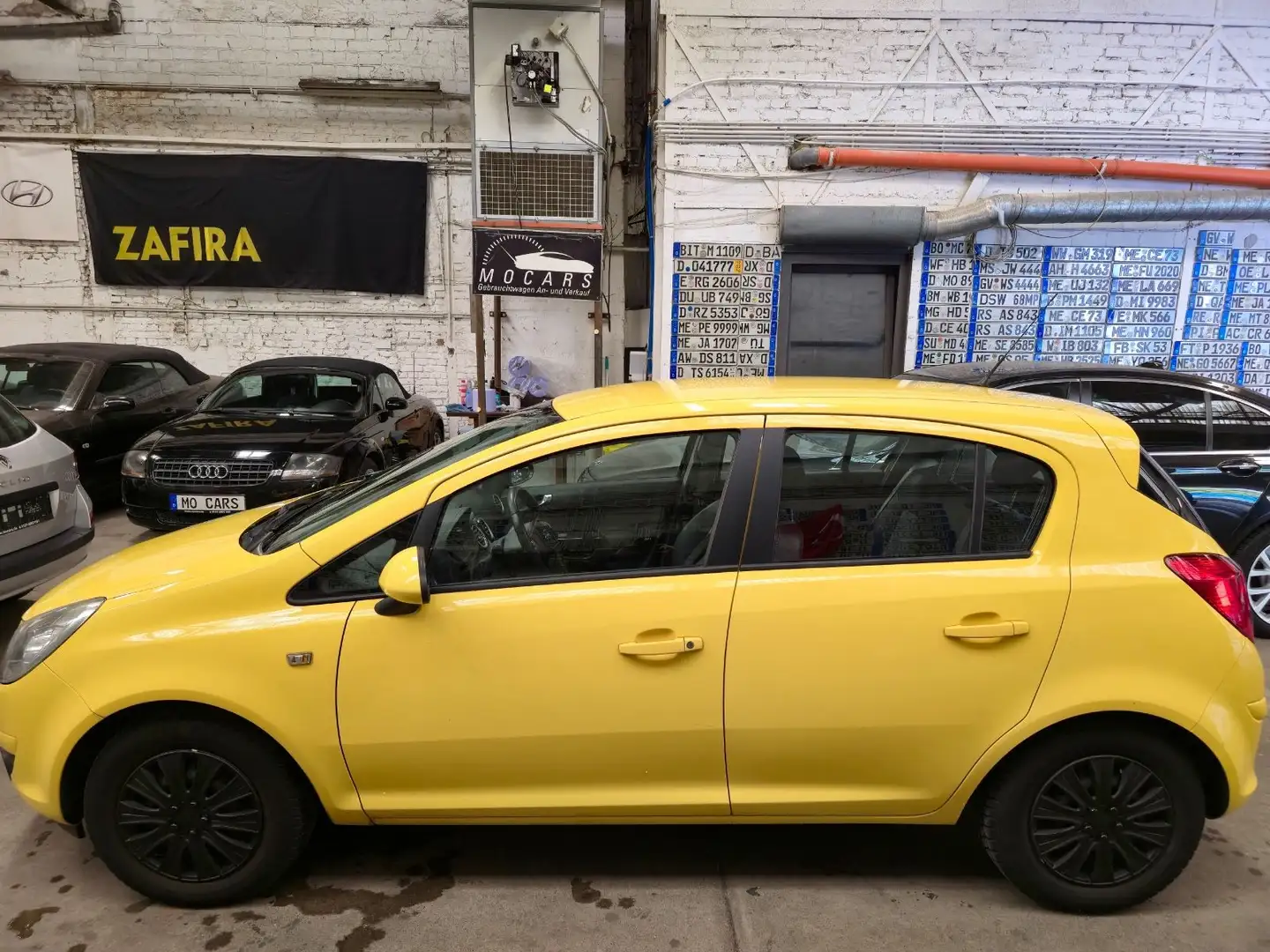 Opel Corsa D Selection *1.Hand* Gelb - 2