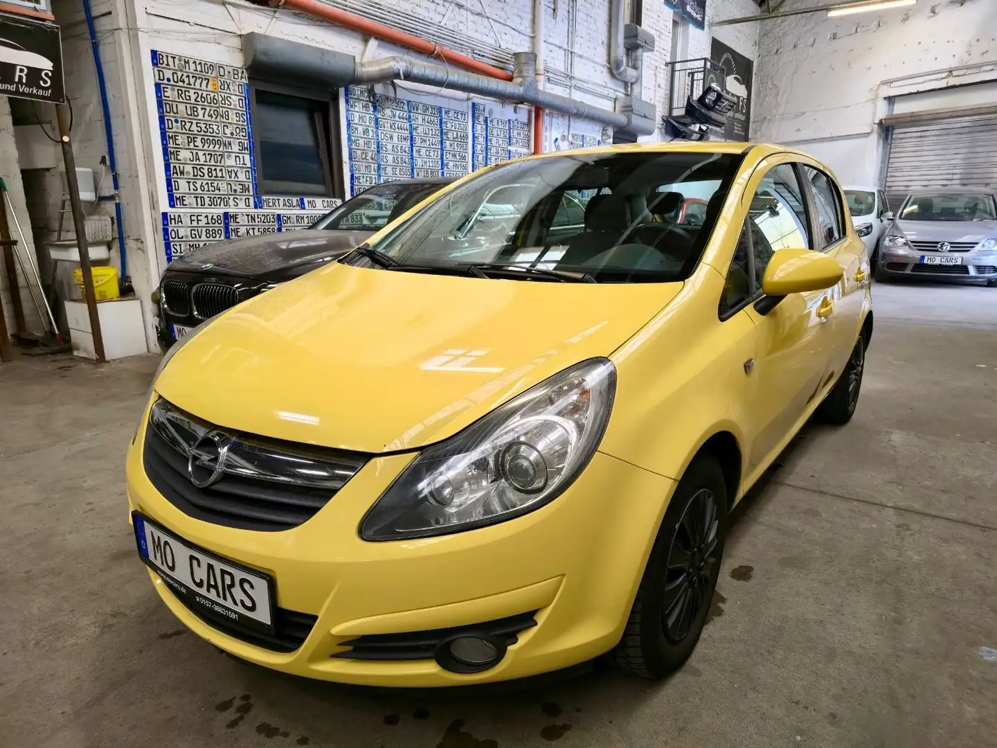 Opel Corsa D Selection *1.Hand* Gelb - 1