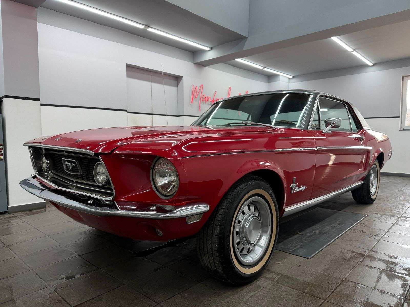 Second hand Ford Mustang 
