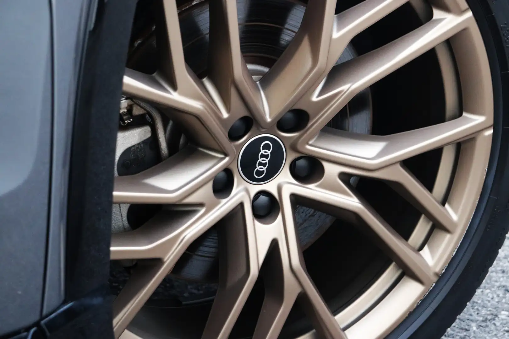 Audi Q4 e-tron 40 Sportback **Edition One Brons** - Matrix/Shadow Gris - 2