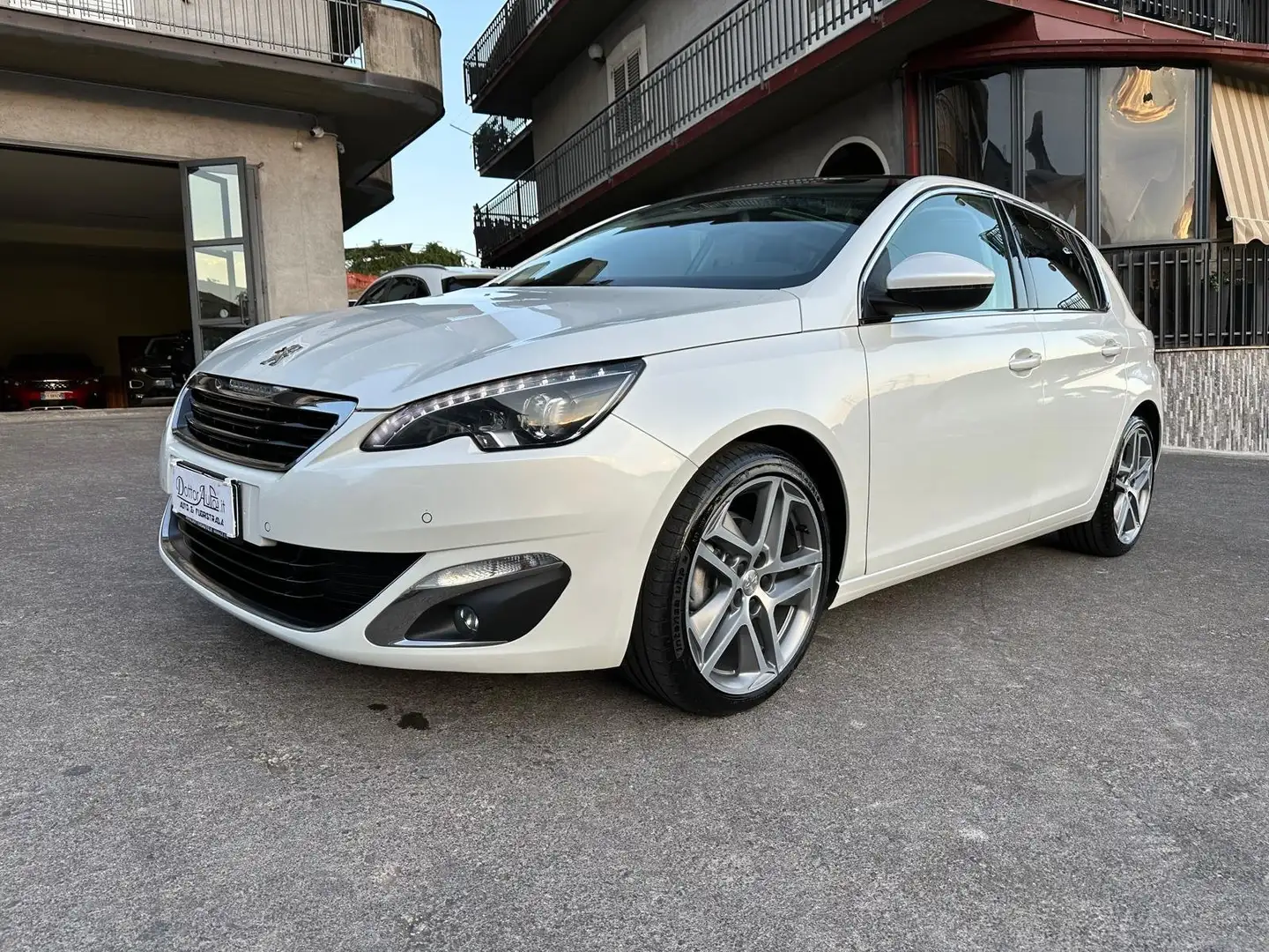 Peugeot 308 308 II 2013 5p 1.6 bluehdi Gt Line s Blanc - 1