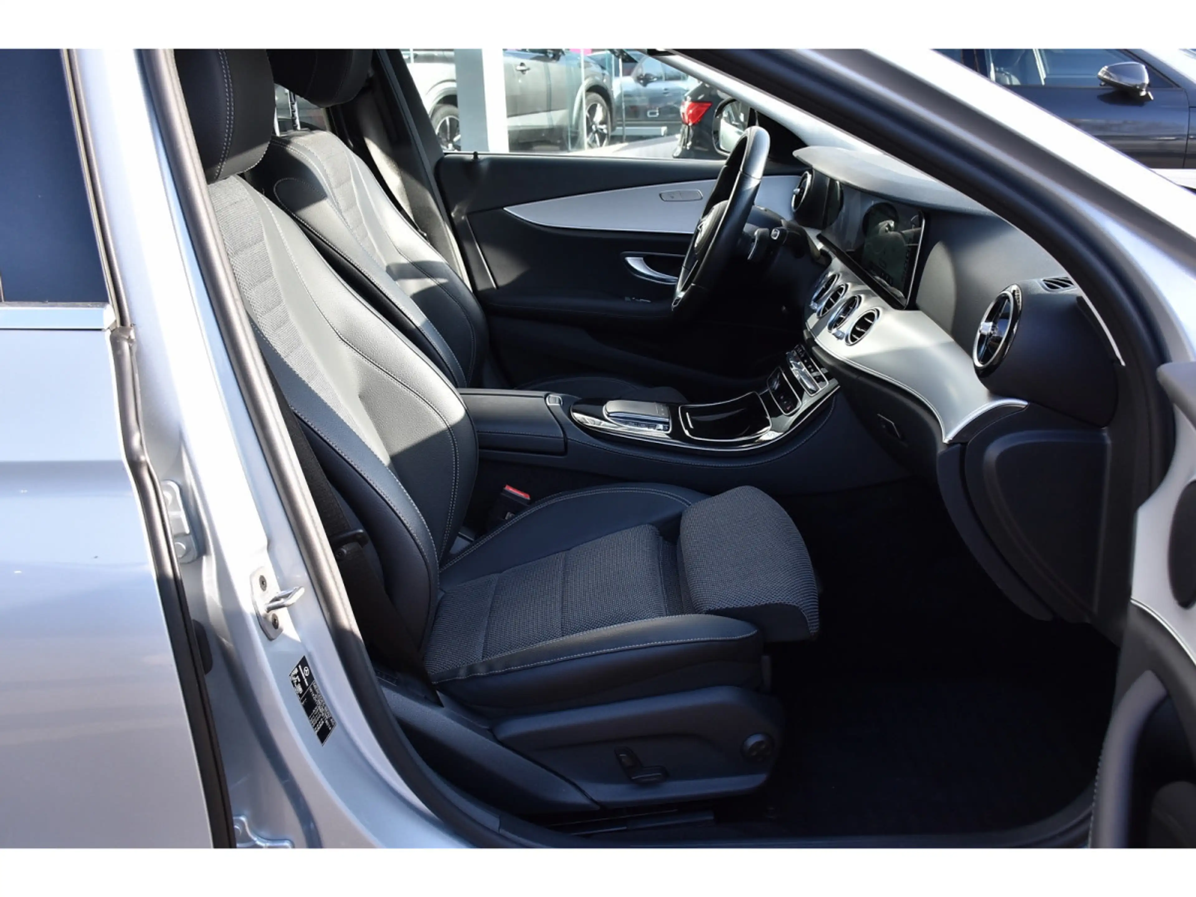 Mercedes-Benz E 200 CDI Break 9G-Tronic ANGLE MORT ATT REMORQUE CAM — photo 5