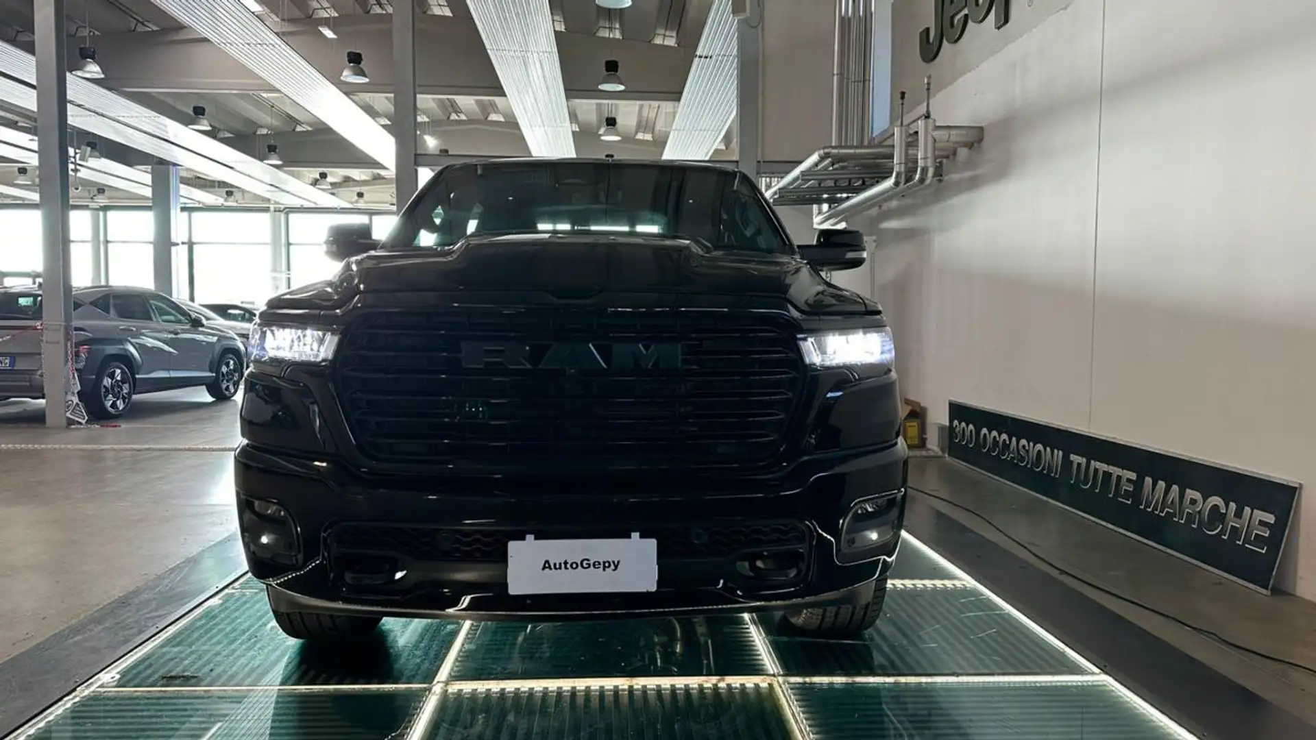 RAM 1500 NEW LARAMIE NIGHT PREMIUM 3.0L 420CV Nero - 2