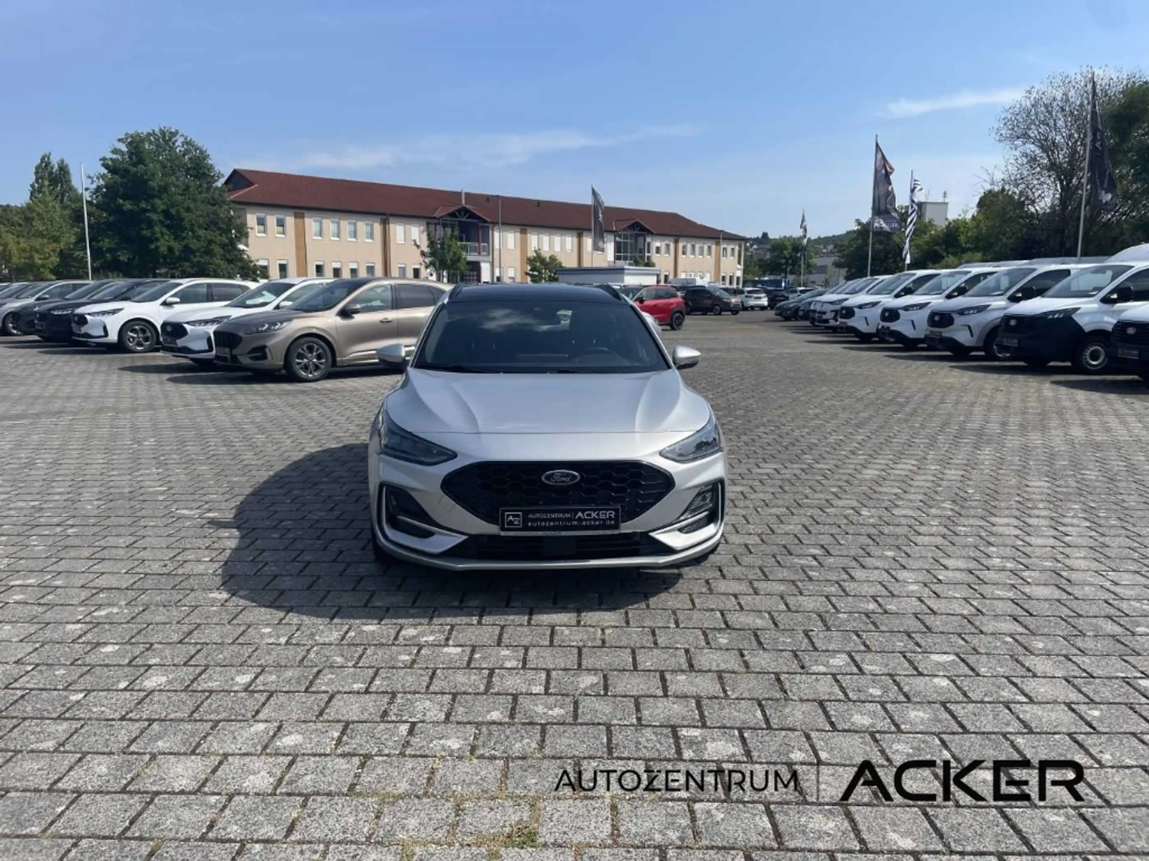 Ford Focus ST-Line X Turnier AT7 PANO aAHK -45%* — photo 7