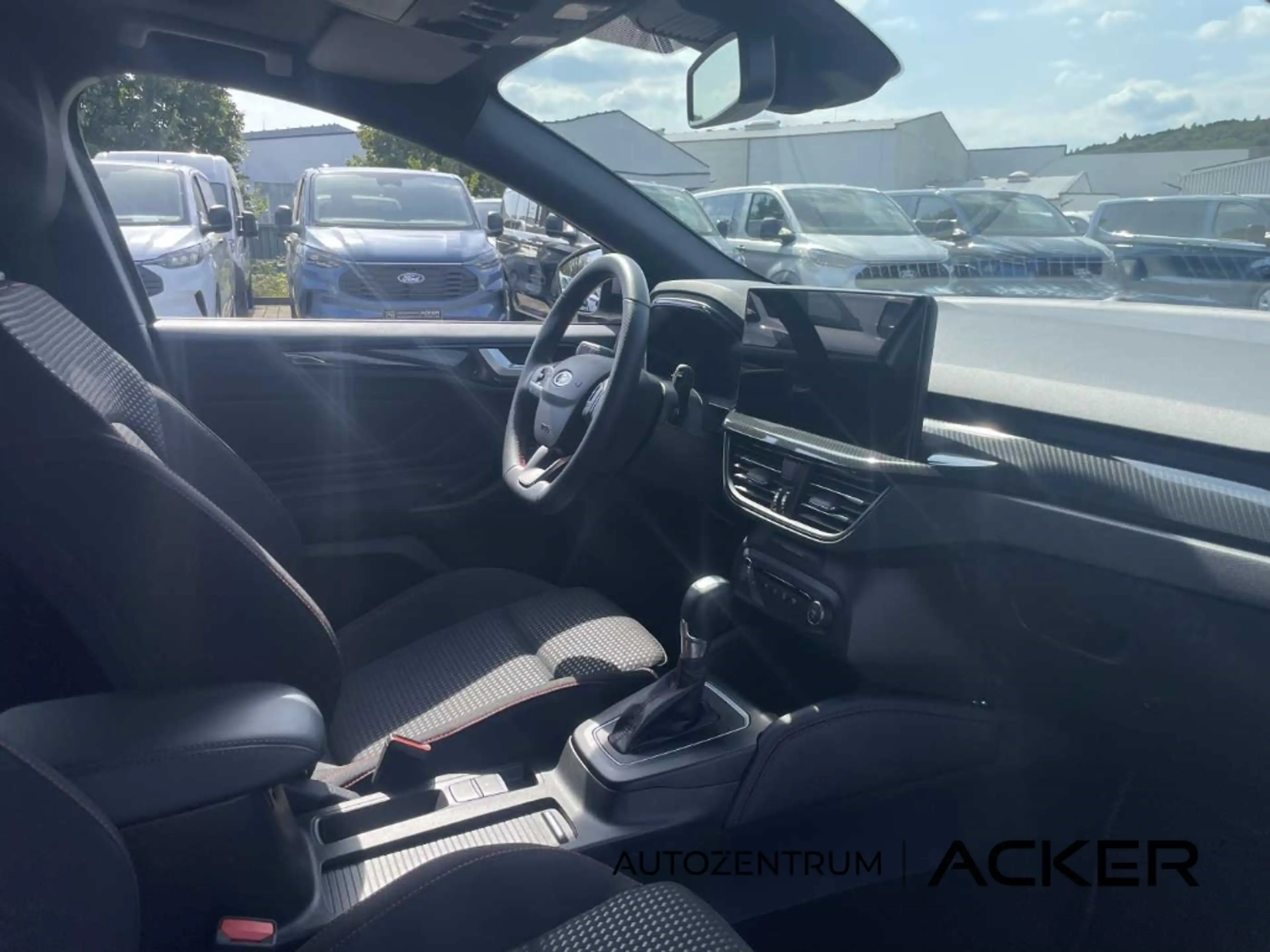 Ford Focus ST-Line X Turnier AT7 PANO aAHK -45%* — photo 11